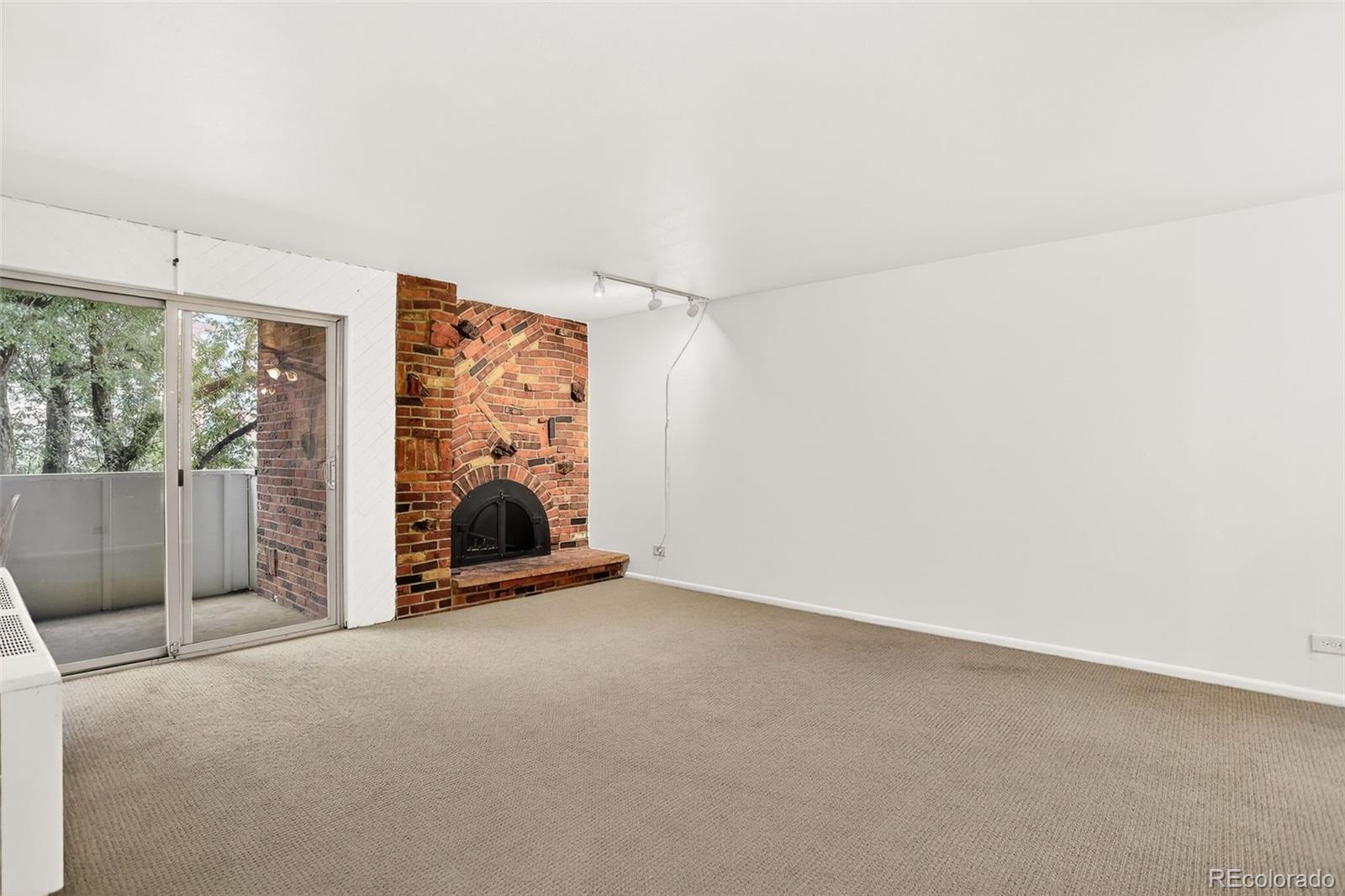 MLS Image #11 for 1366  garfield street 206,denver, Colorado