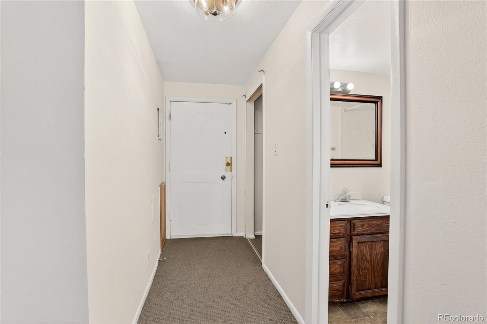 MLS Image #17 for 1366  garfield street 206,denver, Colorado