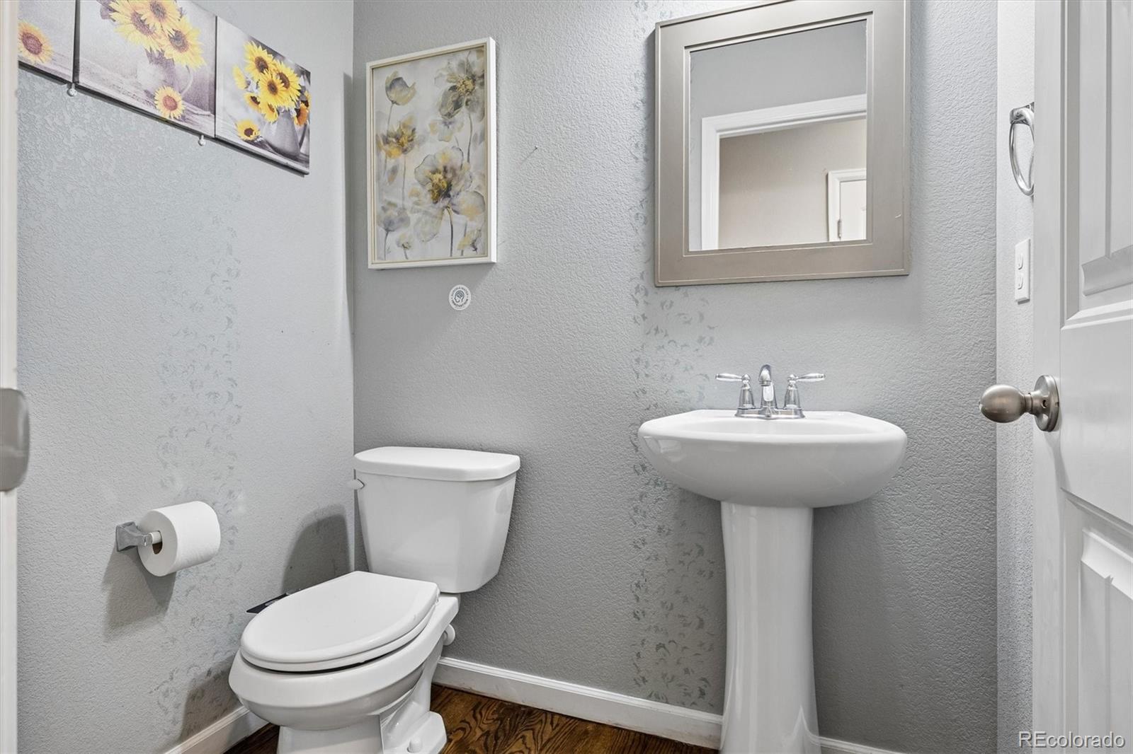 MLS Image #14 for 25481 e ottawa drive,aurora, Colorado