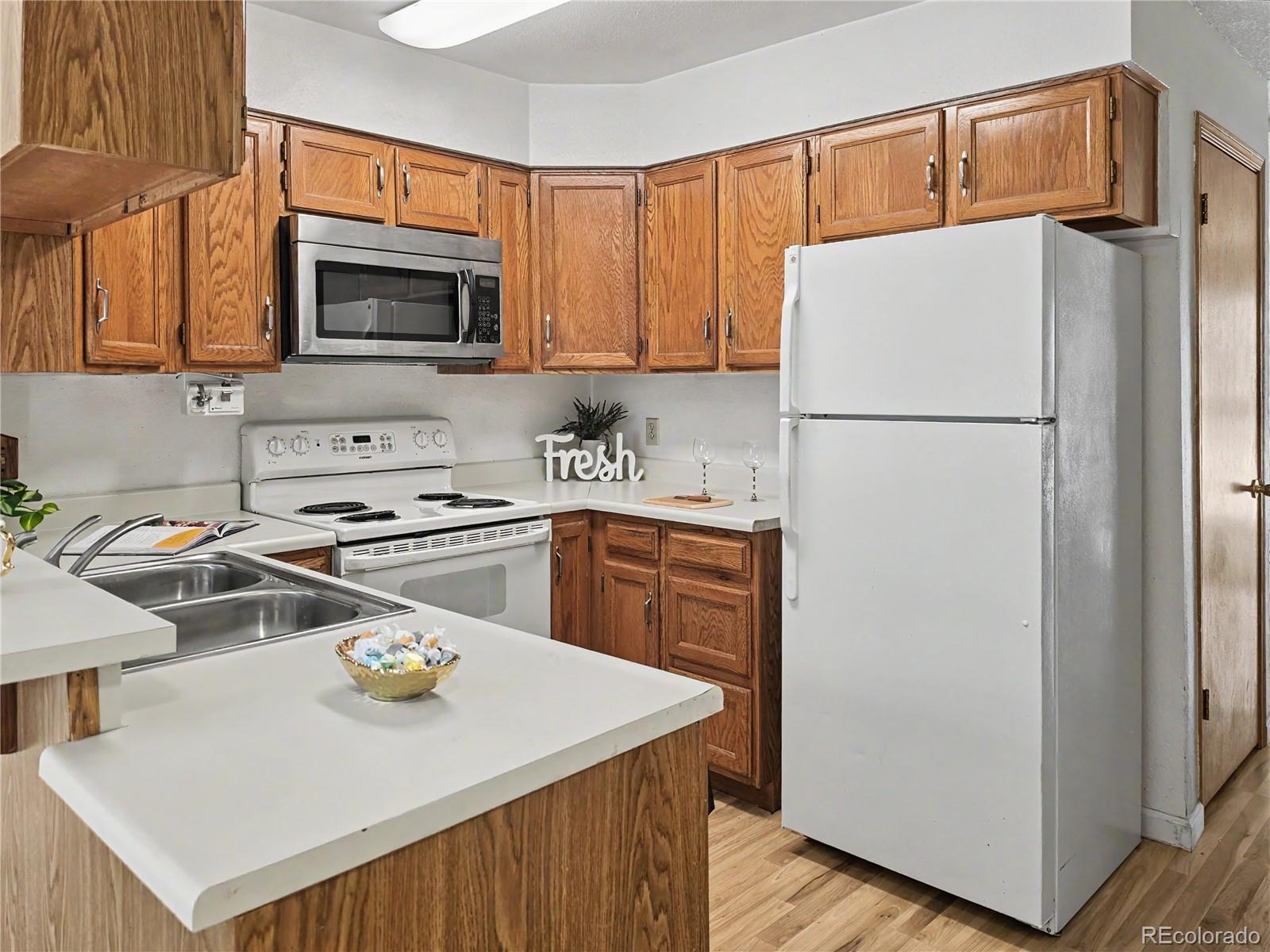 MLS Image #11 for 1699 s trenton street 8,denver, Colorado