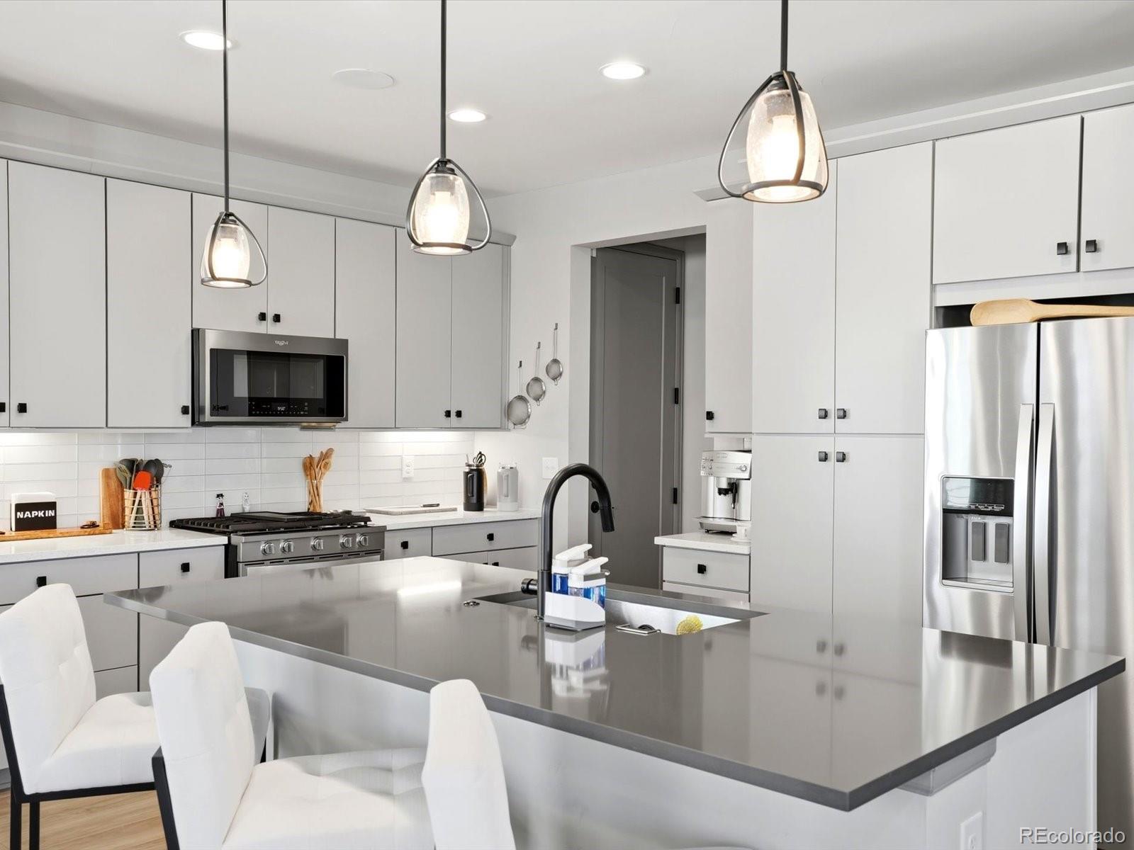 MLS Image #13 for 10710  reunion parkway,commerce city, Colorado