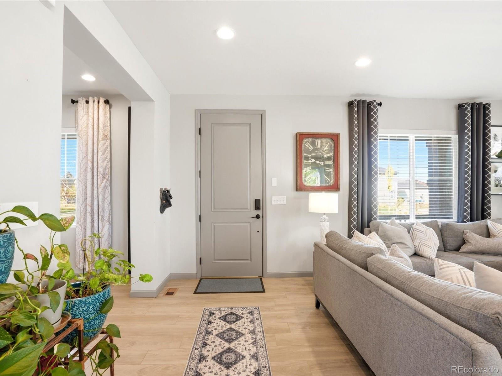 MLS Image #4 for 10710  reunion parkway,commerce city, Colorado