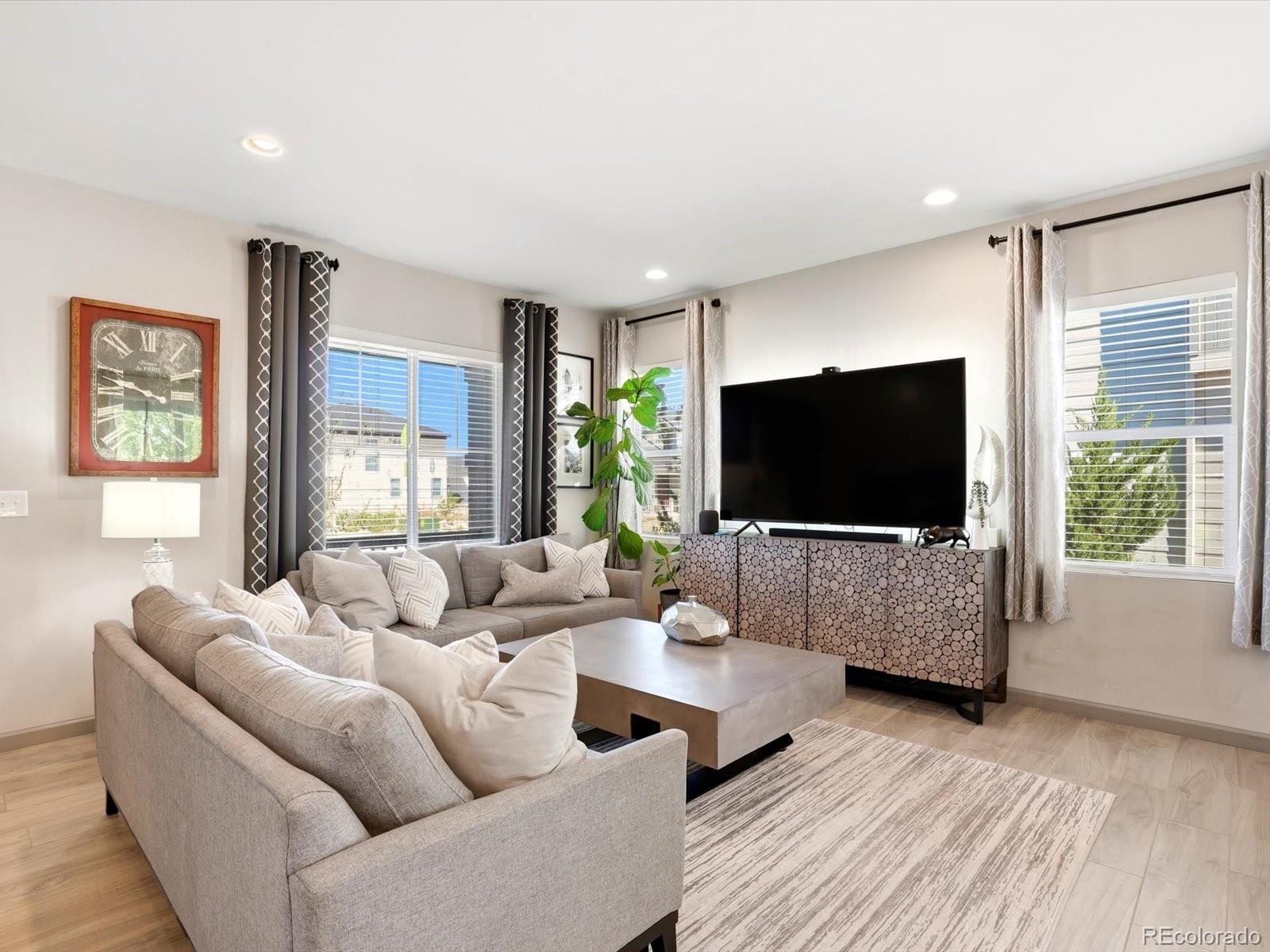 MLS Image #7 for 10710  reunion parkway,commerce city, Colorado