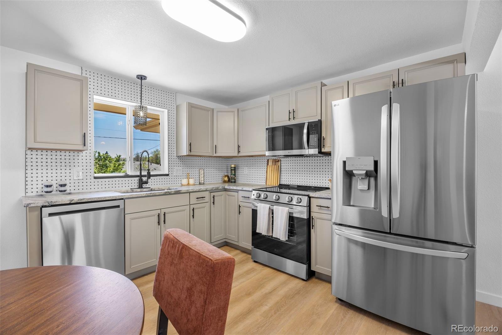 MLS Image #13 for 10018 w 60th avenue,arvada, Colorado