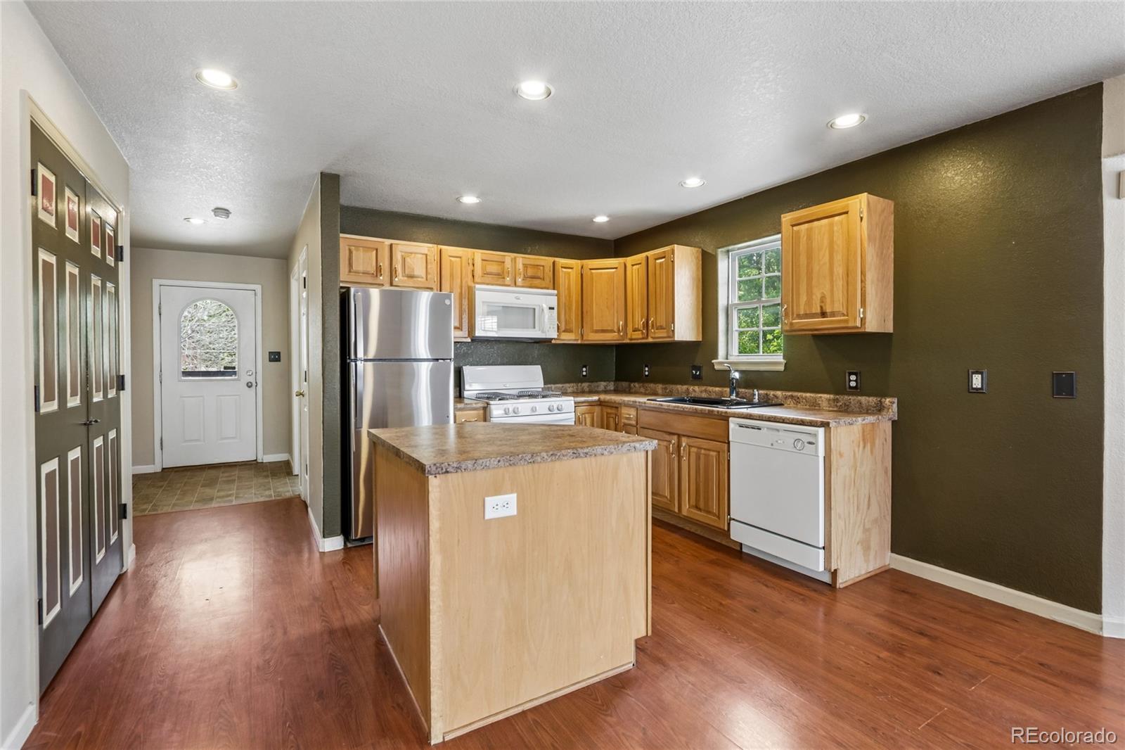MLS Image #1 for 1322  carriage drive,longmont, Colorado