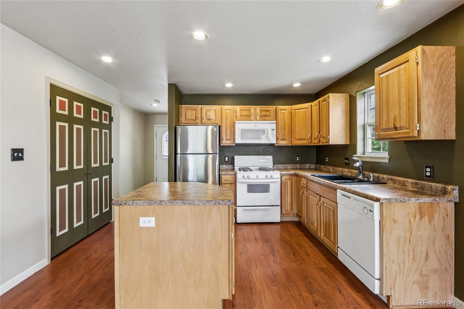 MLS Image #3 for 1322  carriage drive,longmont, Colorado