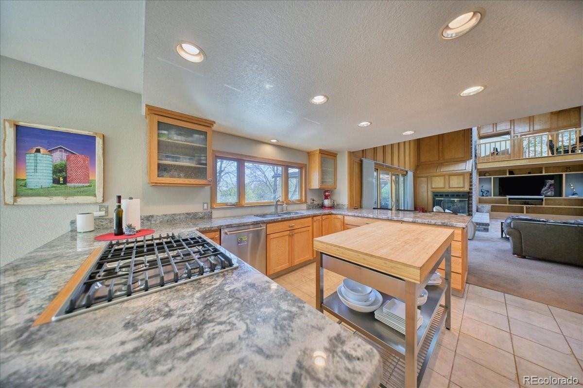 MLS Image #11 for 28 s mc intyre way,golden, Colorado