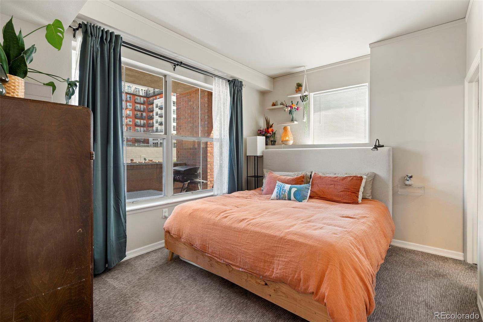 MLS Image #11 for 1975 n grant street,denver, Colorado