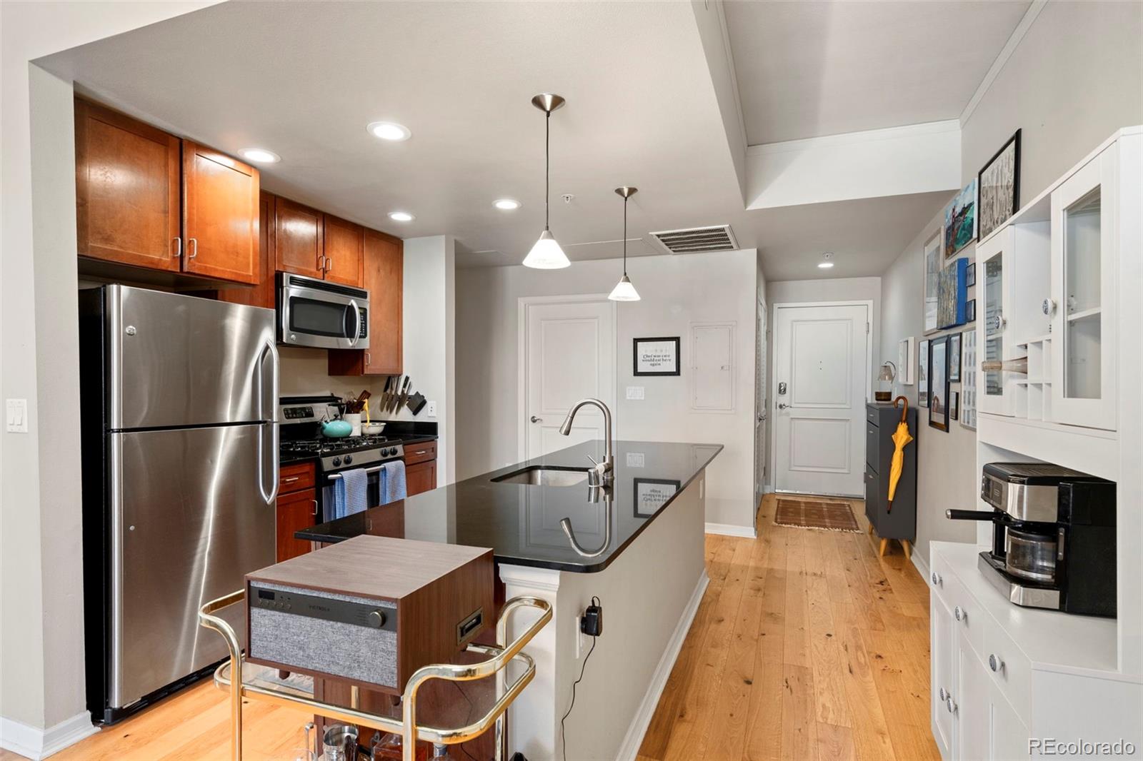 MLS Image #3 for 1975 n grant street,denver, Colorado
