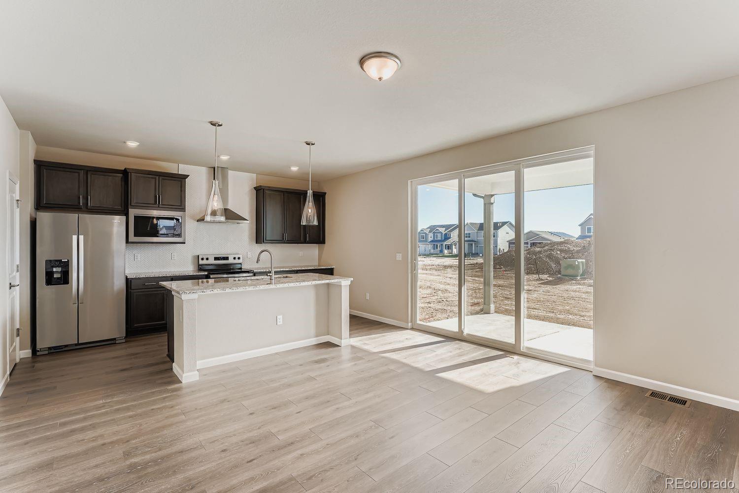 MLS Image #11 for 54910 e 28th place,strasburg, Colorado