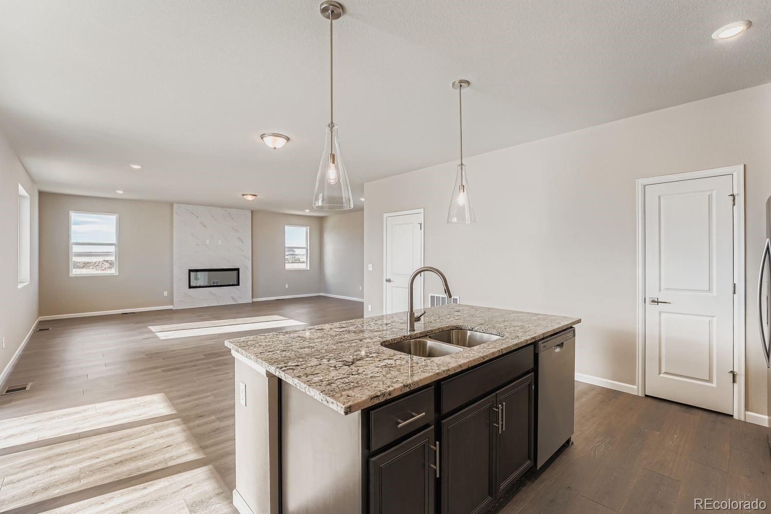 MLS Image #13 for 54910 e 28th place,strasburg, Colorado