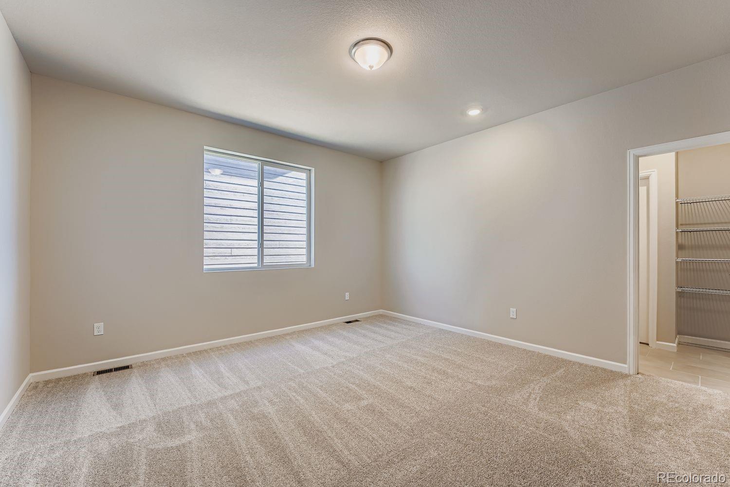 MLS Image #16 for 54910 e 28th place,strasburg, Colorado