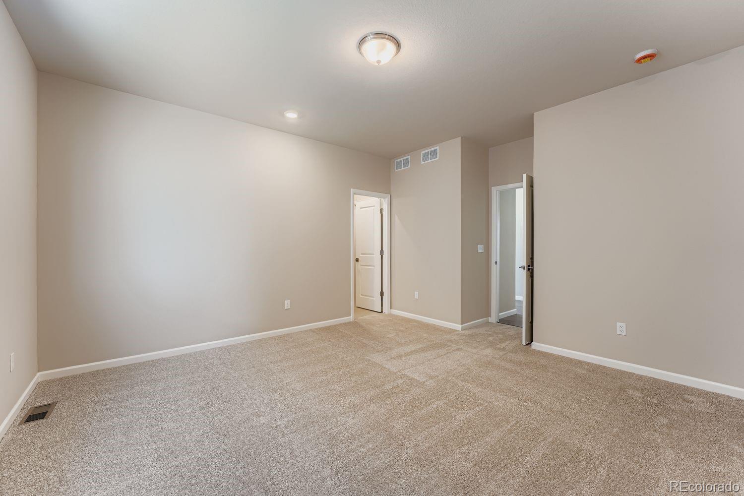 MLS Image #17 for 54910 e 28th place,strasburg, Colorado