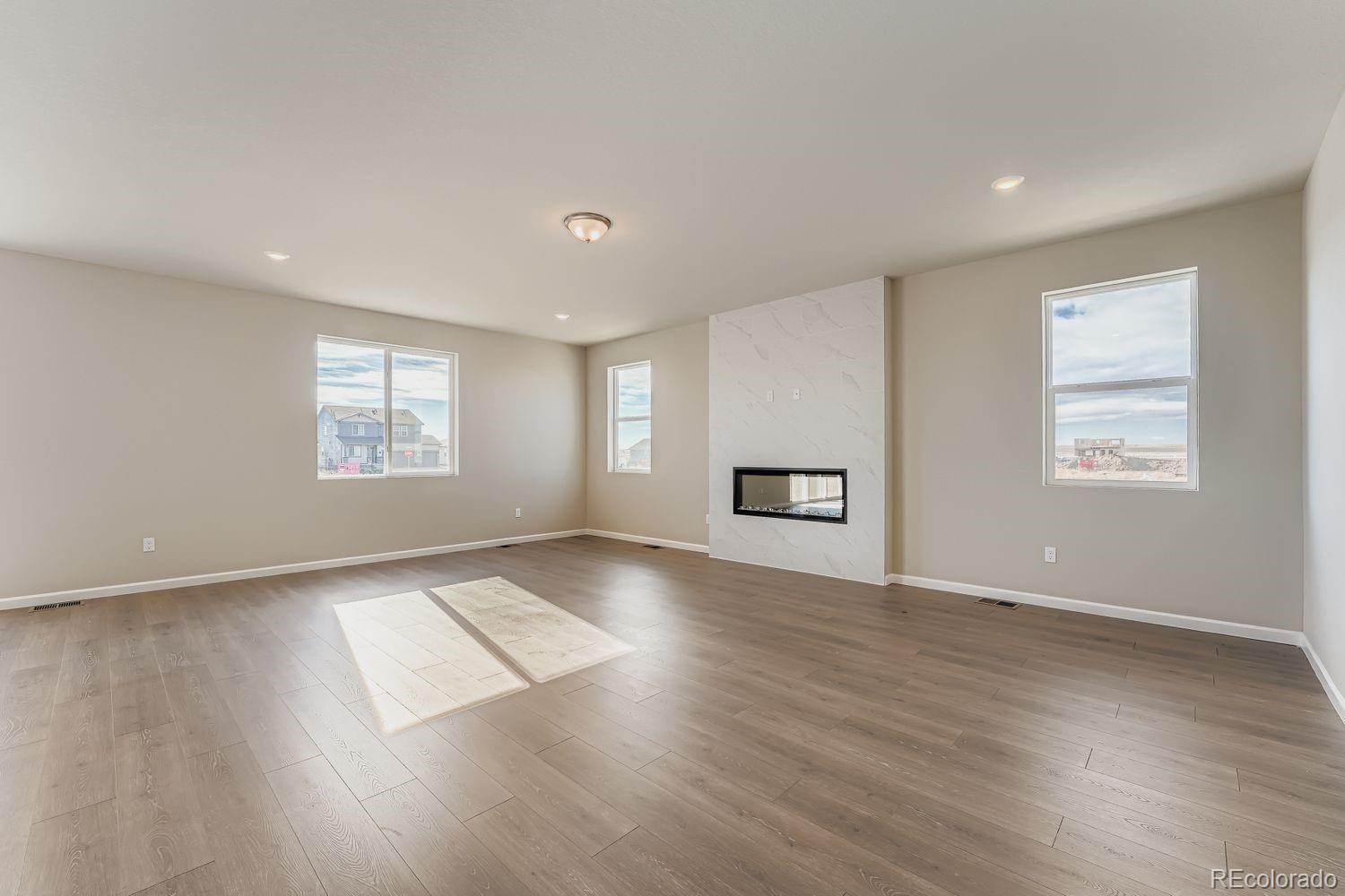MLS Image #6 for 54910 e 28th place,strasburg, Colorado