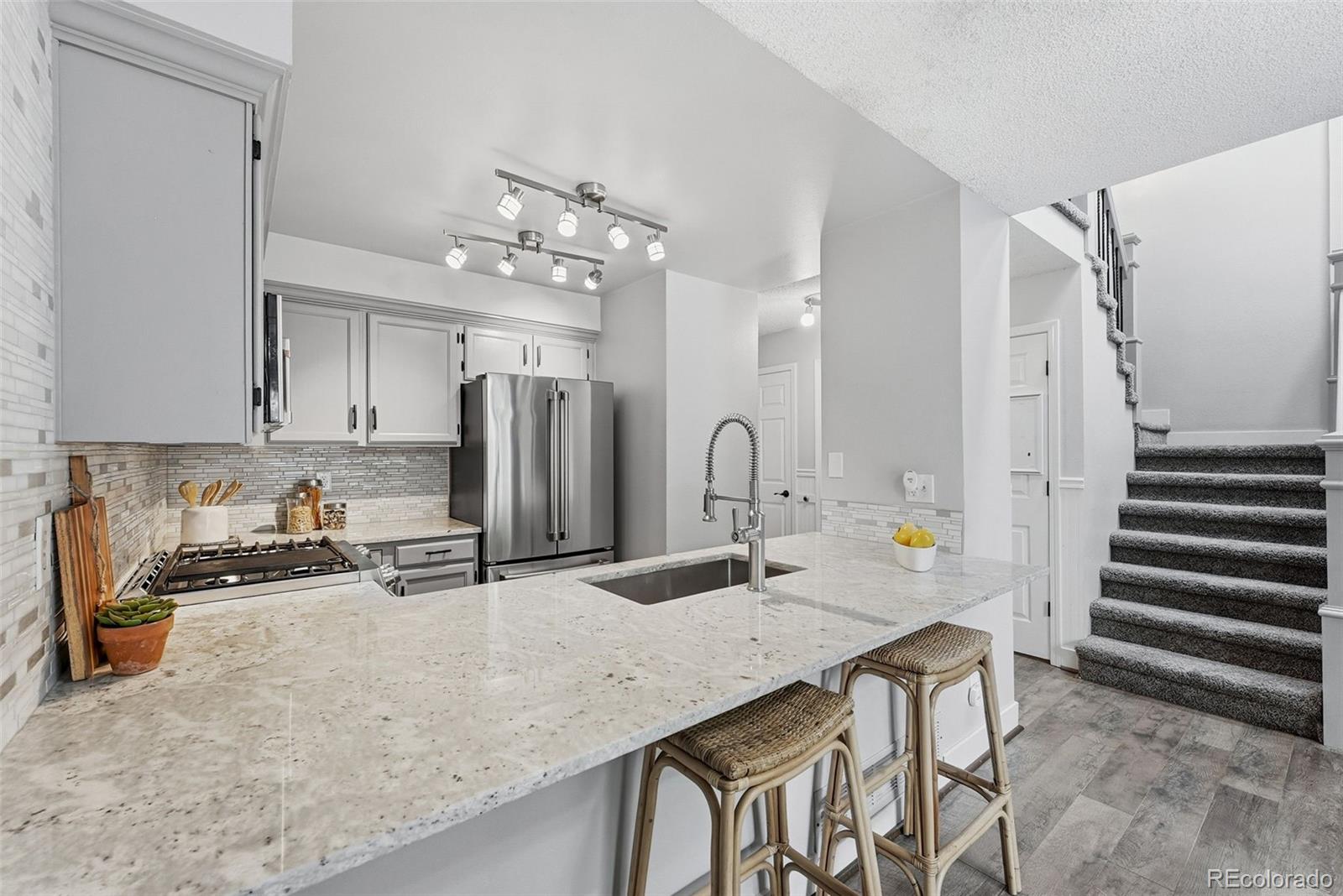 MLS Image #11 for 2892 w long circle,littleton, Colorado