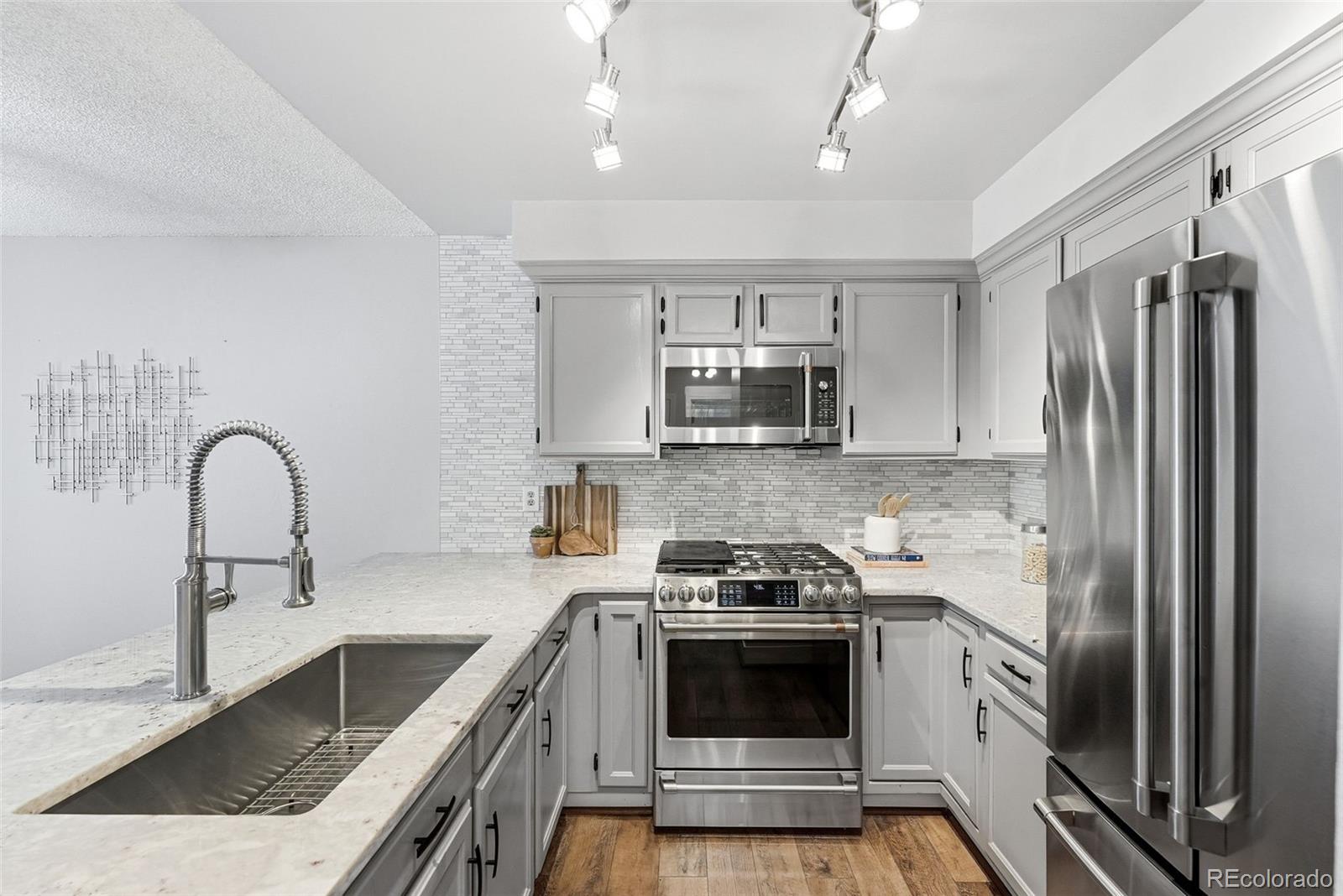 MLS Image #12 for 2892 w long circle,littleton, Colorado
