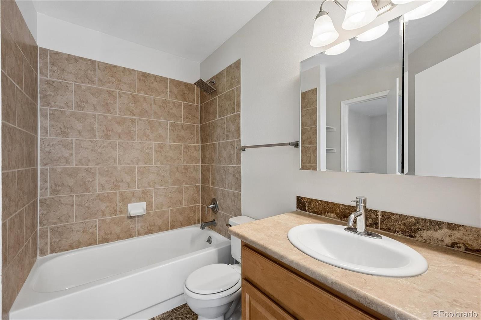 MLS Image #18 for 639  walden court,highlands ranch, Colorado