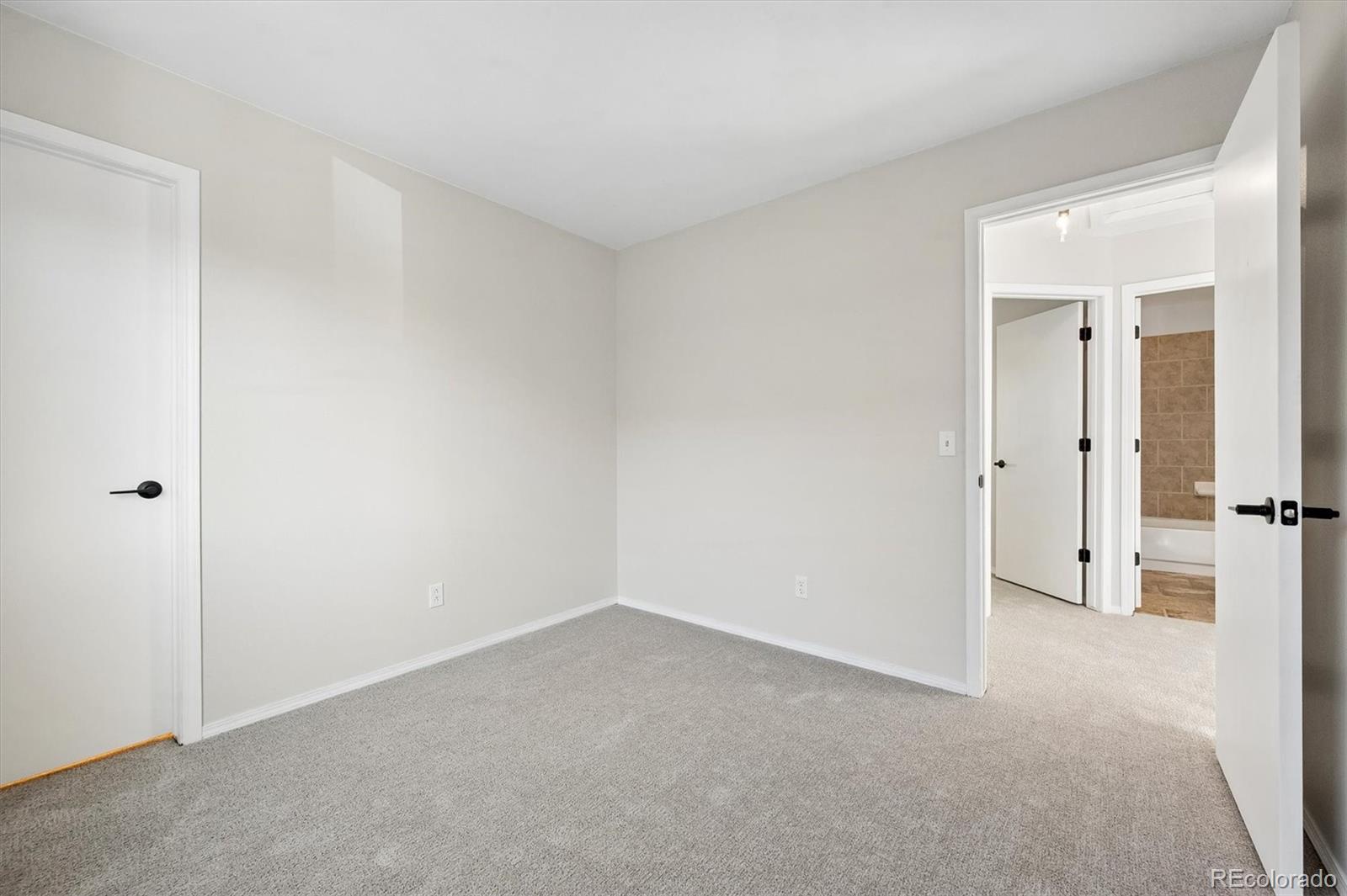 MLS Image #22 for 639  walden court,highlands ranch, Colorado