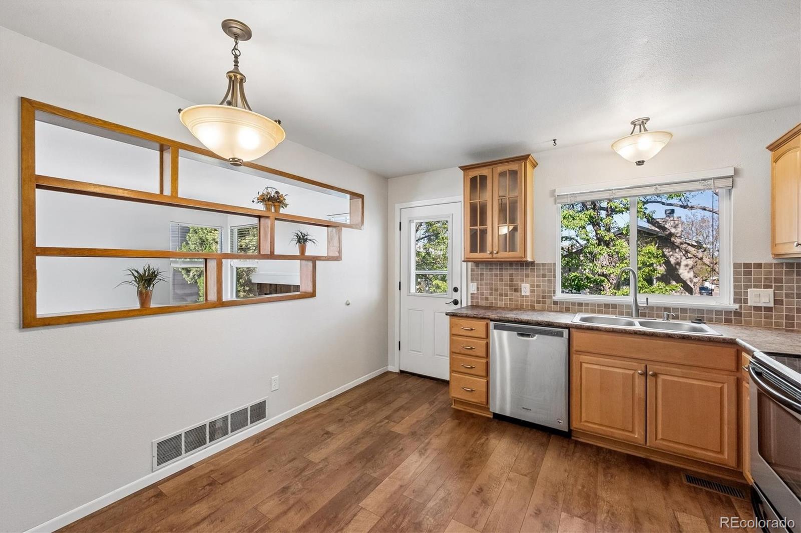 MLS Image #9 for 639  walden court,highlands ranch, Colorado