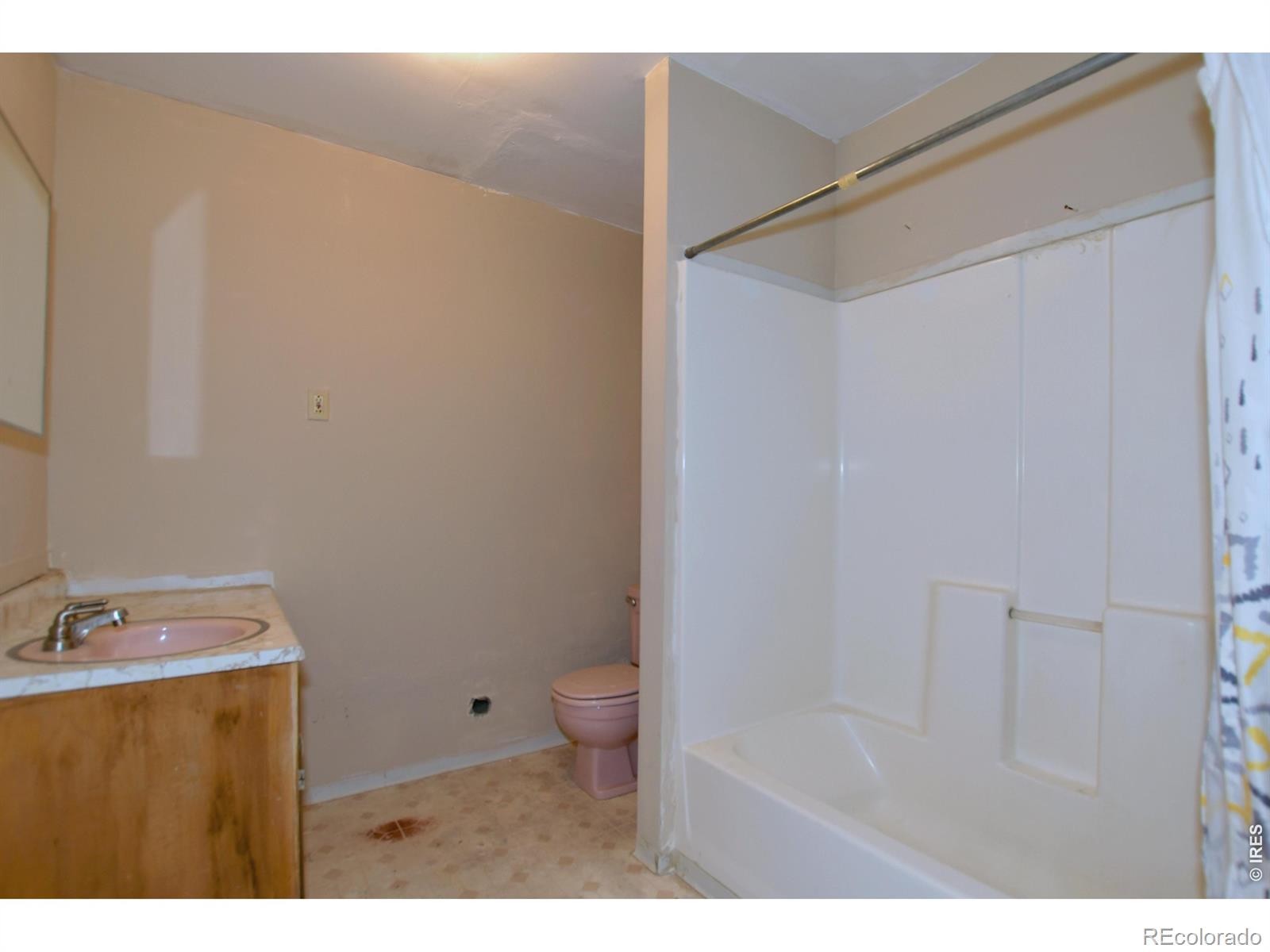 MLS Image #28 for 913  4th street,greeley, Colorado