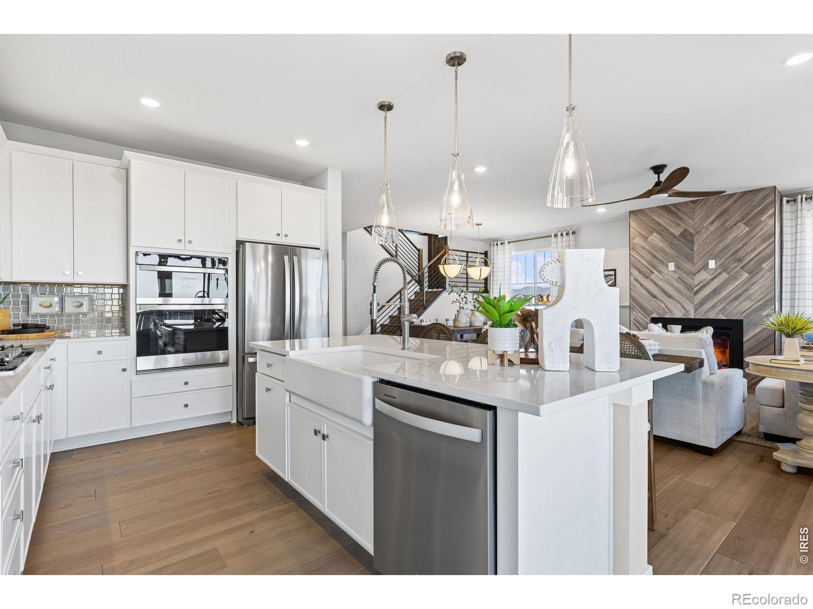 MLS Image #2 for 202  sugar beet lane,berthoud, Colorado