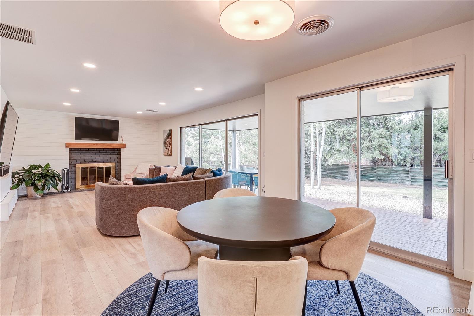 MLS Image #14 for 3981 s hillcrest drive,denver, Colorado