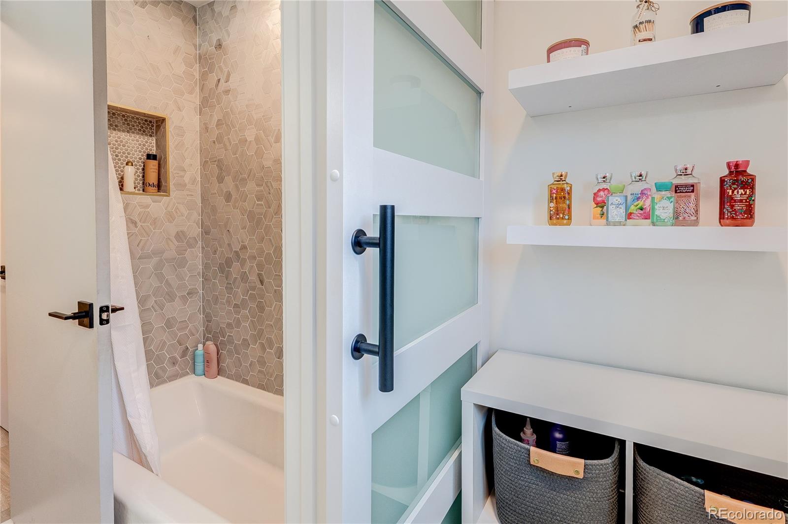 MLS Image #30 for 3981 s hillcrest drive,denver, Colorado
