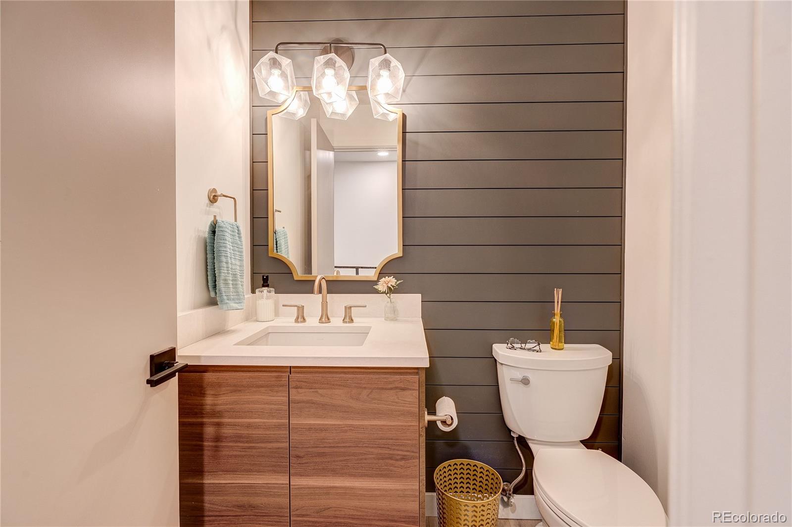 MLS Image #31 for 3981 s hillcrest drive,denver, Colorado