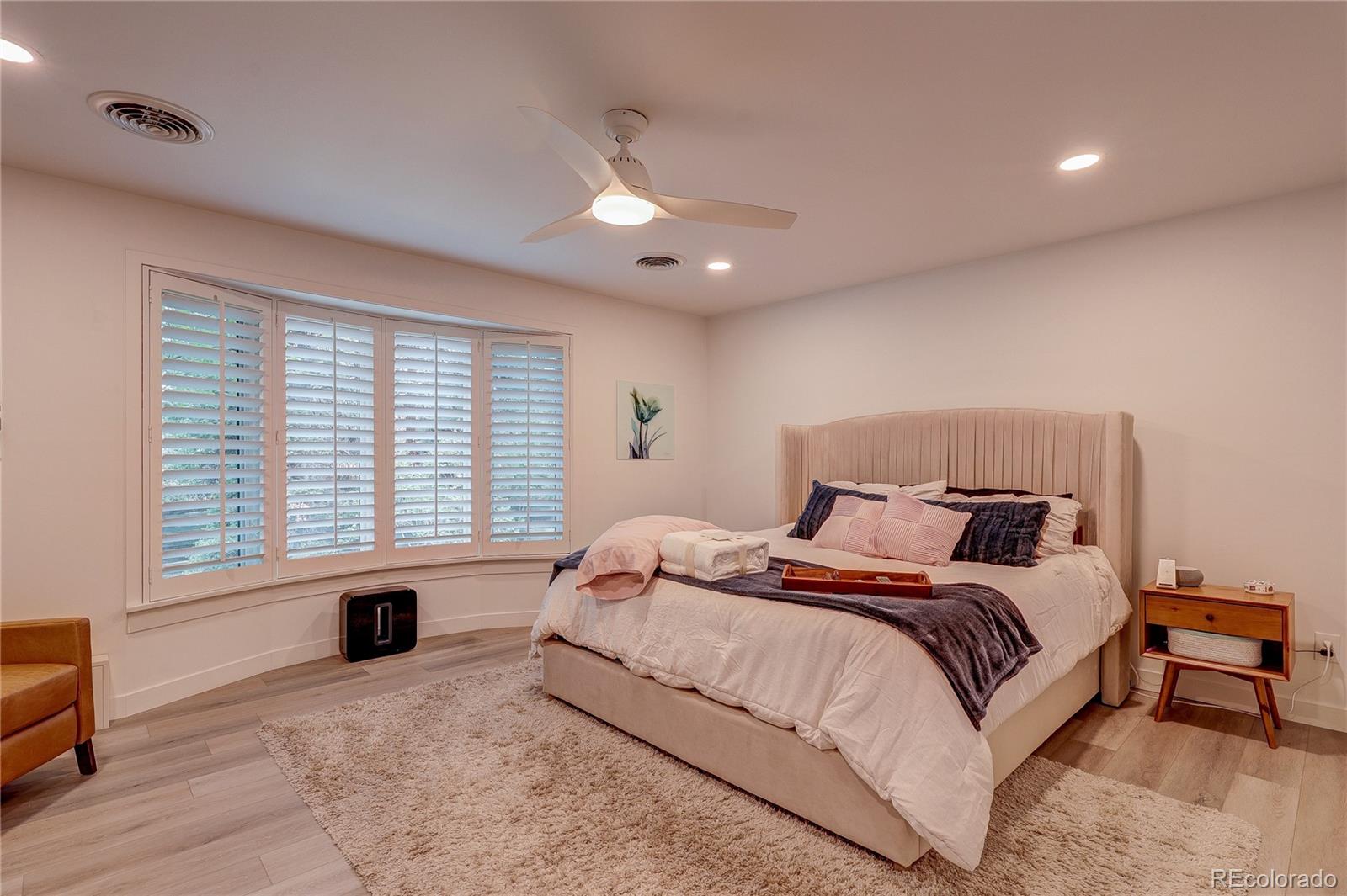 MLS Image #33 for 3981 s hillcrest drive,denver, Colorado