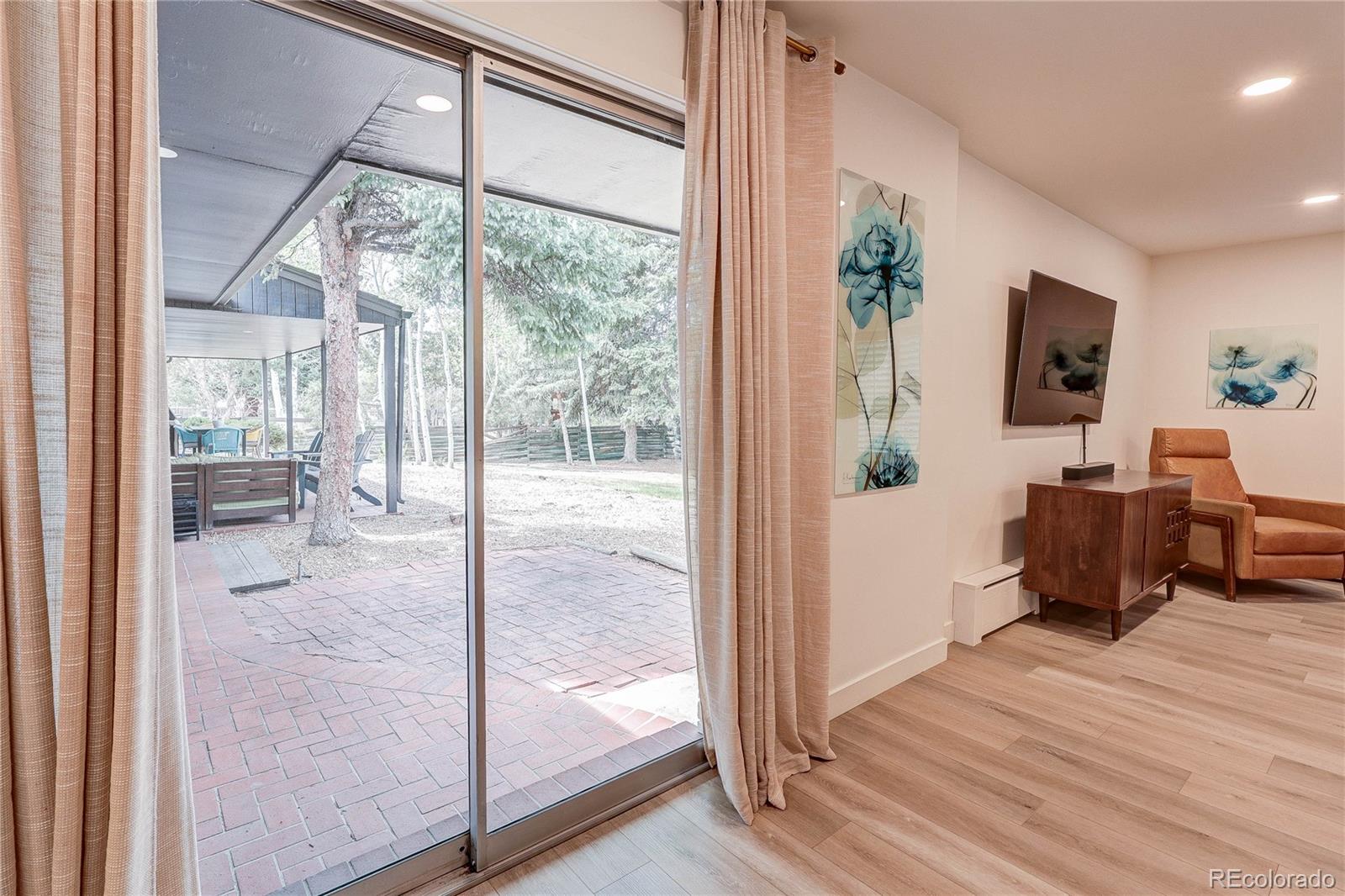 MLS Image #34 for 3981 s hillcrest drive,denver, Colorado