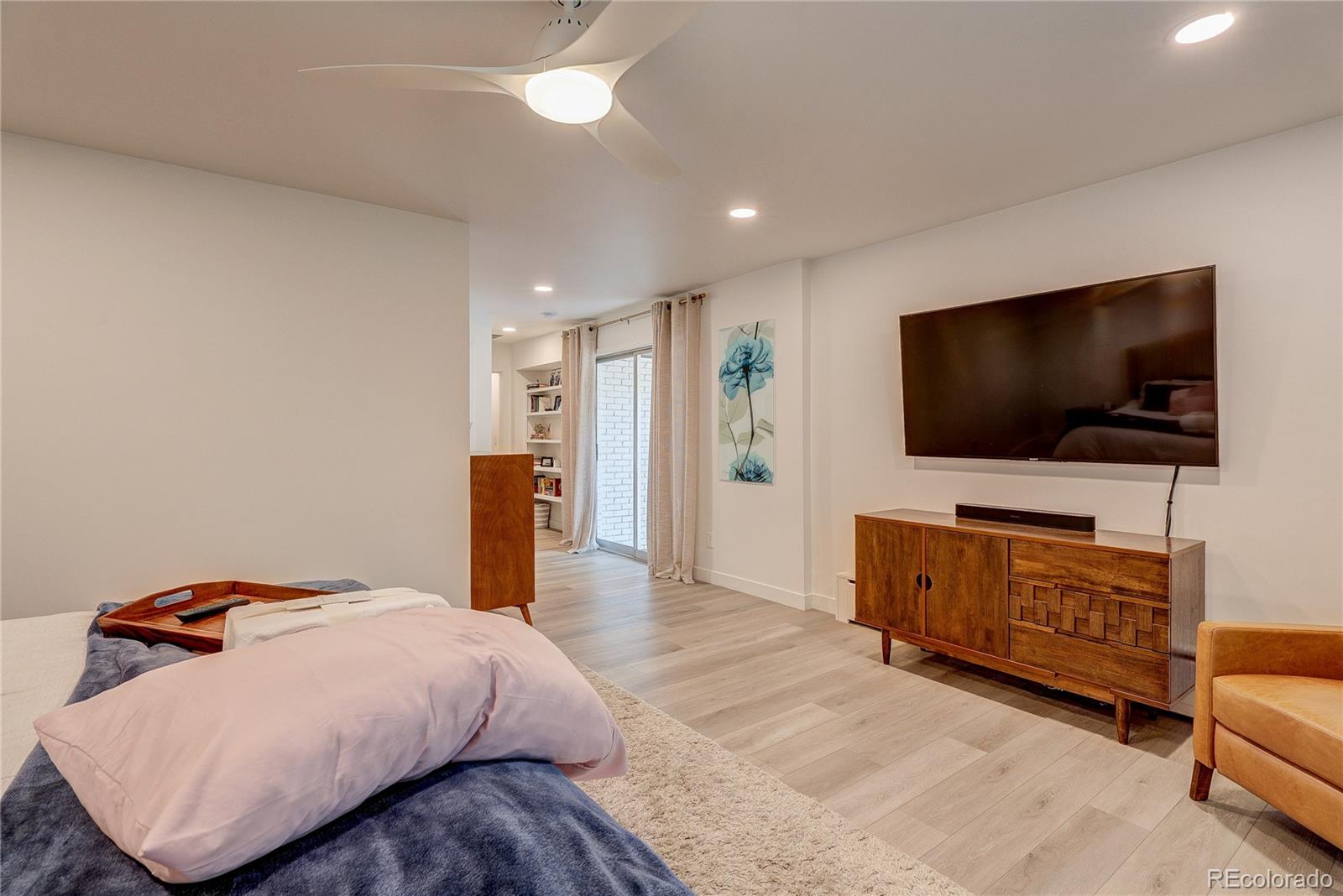 MLS Image #35 for 3981 s hillcrest drive,denver, Colorado