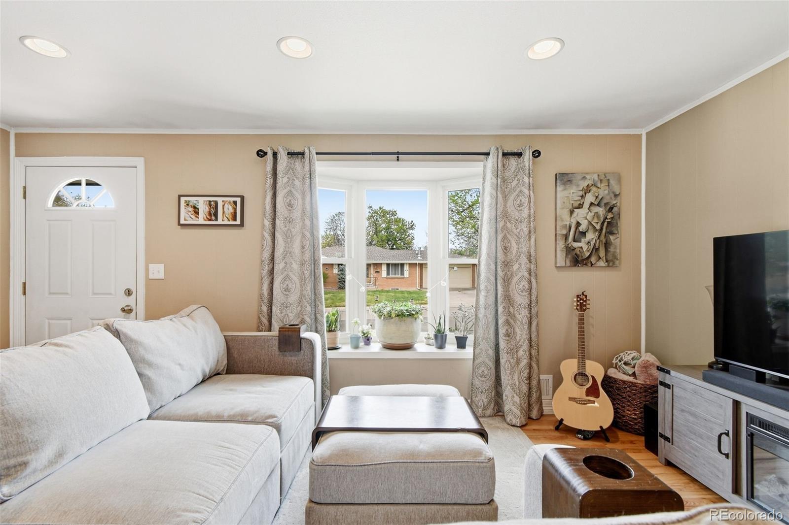MLS Image #5 for 6663 s washington street,centennial, Colorado