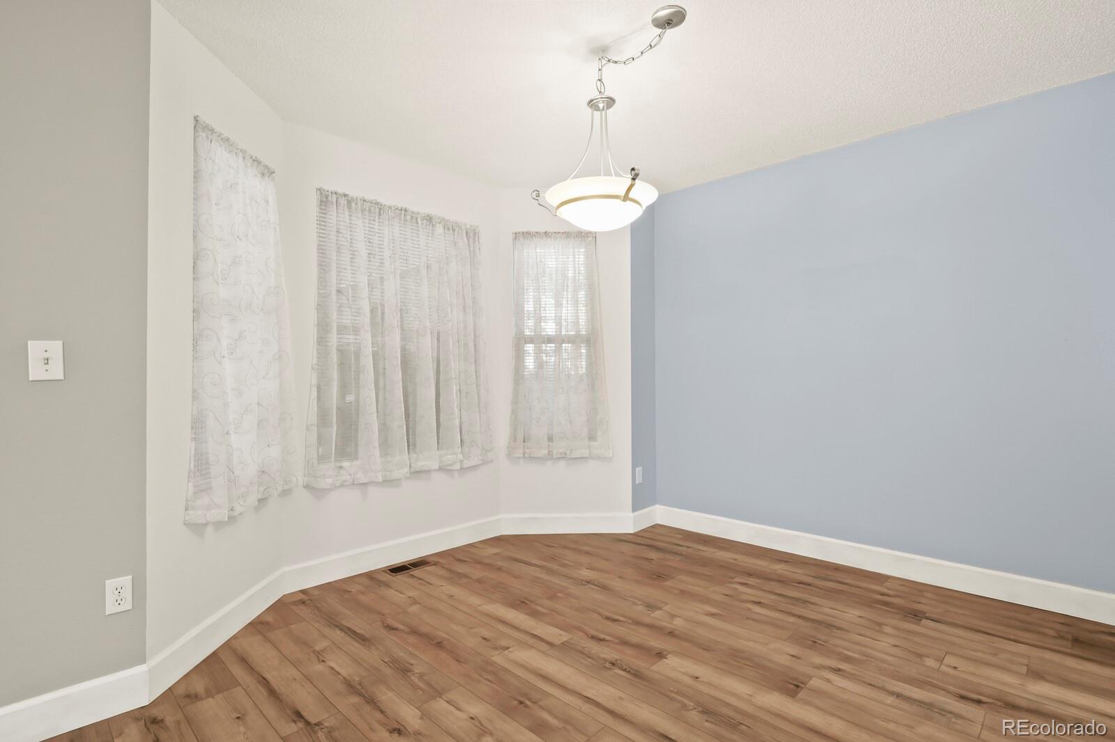 MLS Image #3 for 8285 s gaylord circle,centennial, Colorado