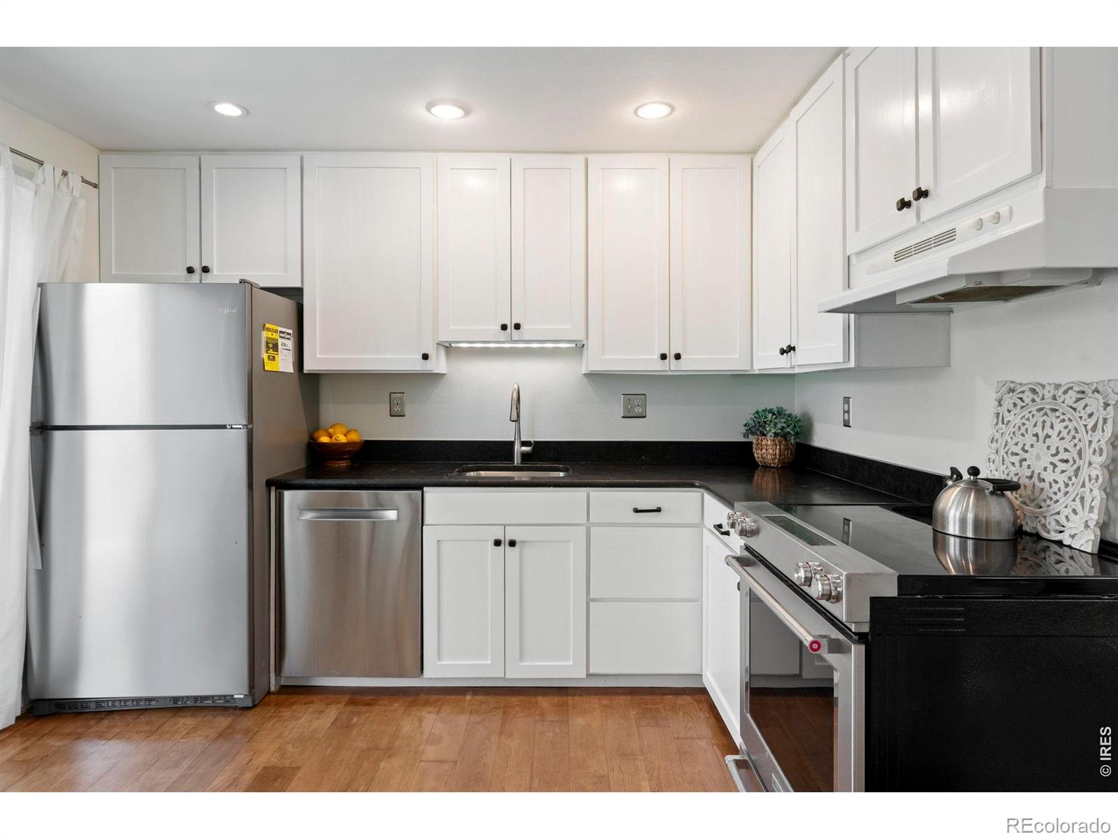 MLS Image #19 for 209 w sycamore lane,louisville, Colorado