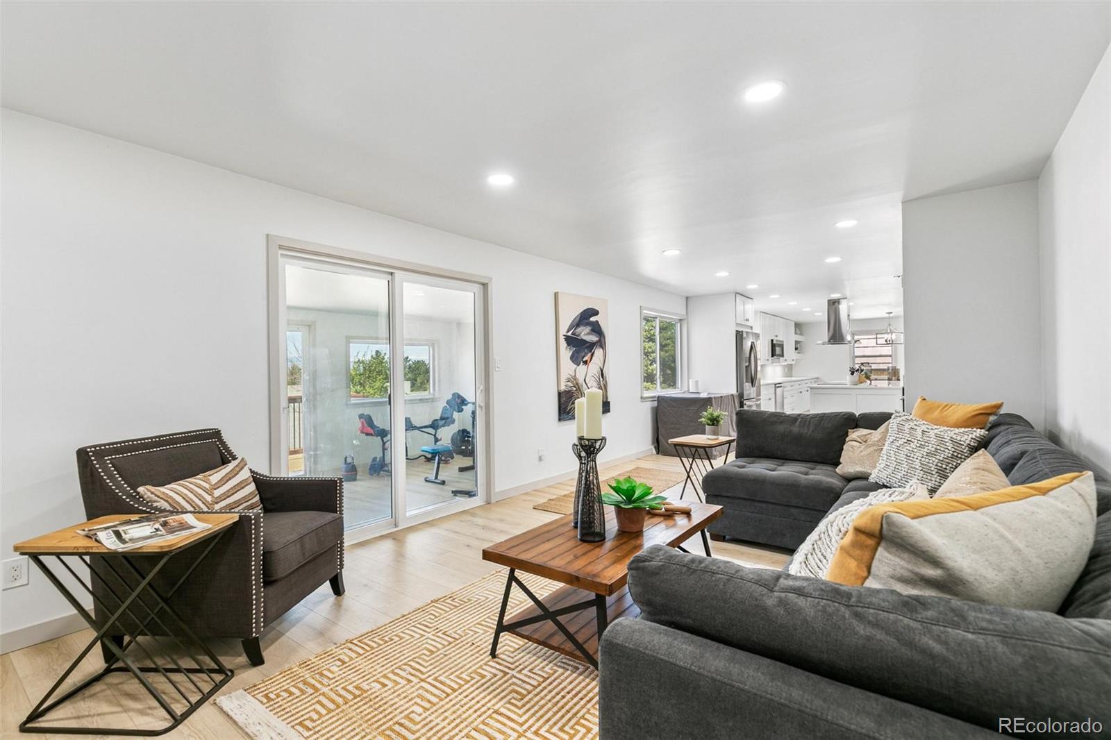 MLS Image #11 for 3151 s holly place,denver, Colorado