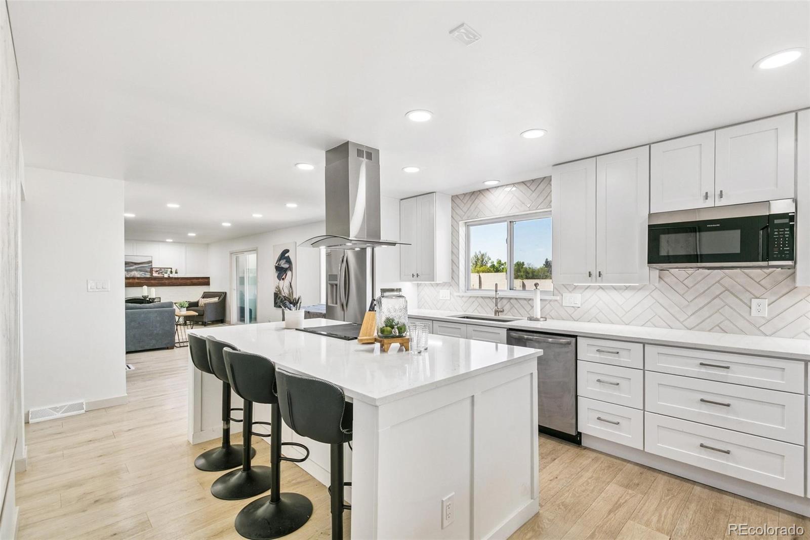 MLS Image #16 for 3151 s holly place,denver, Colorado