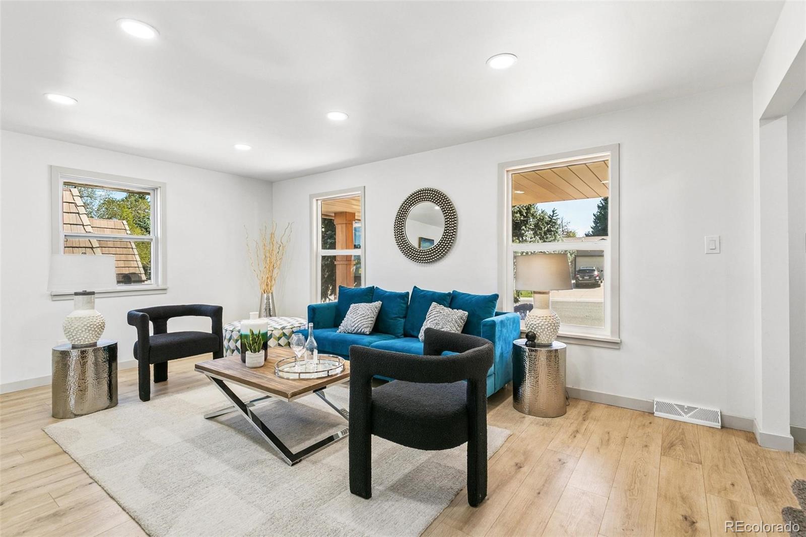 MLS Image #7 for 3151 s holly place,denver, Colorado