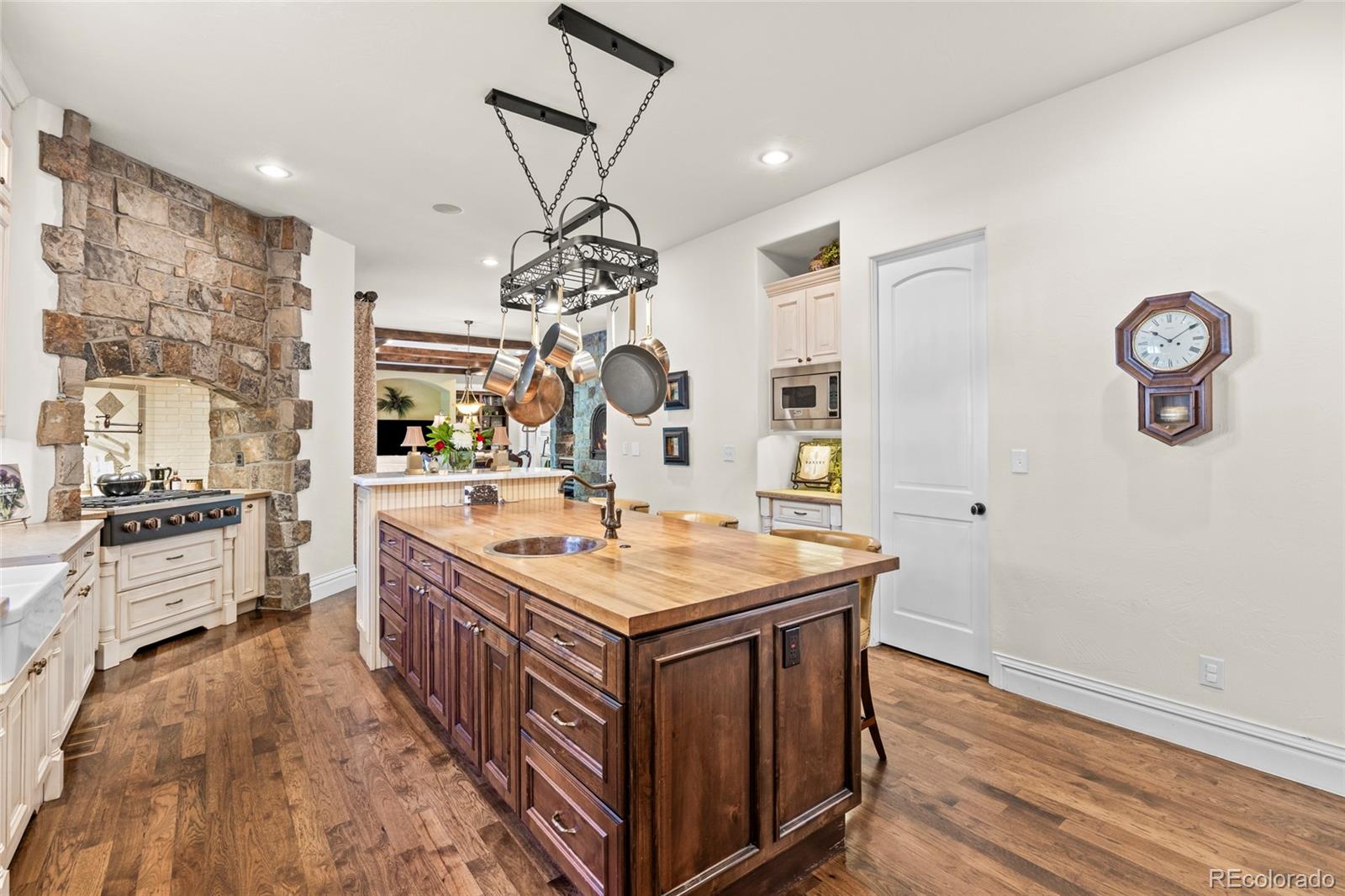 MLS Image #14 for 65  ash street,denver, Colorado