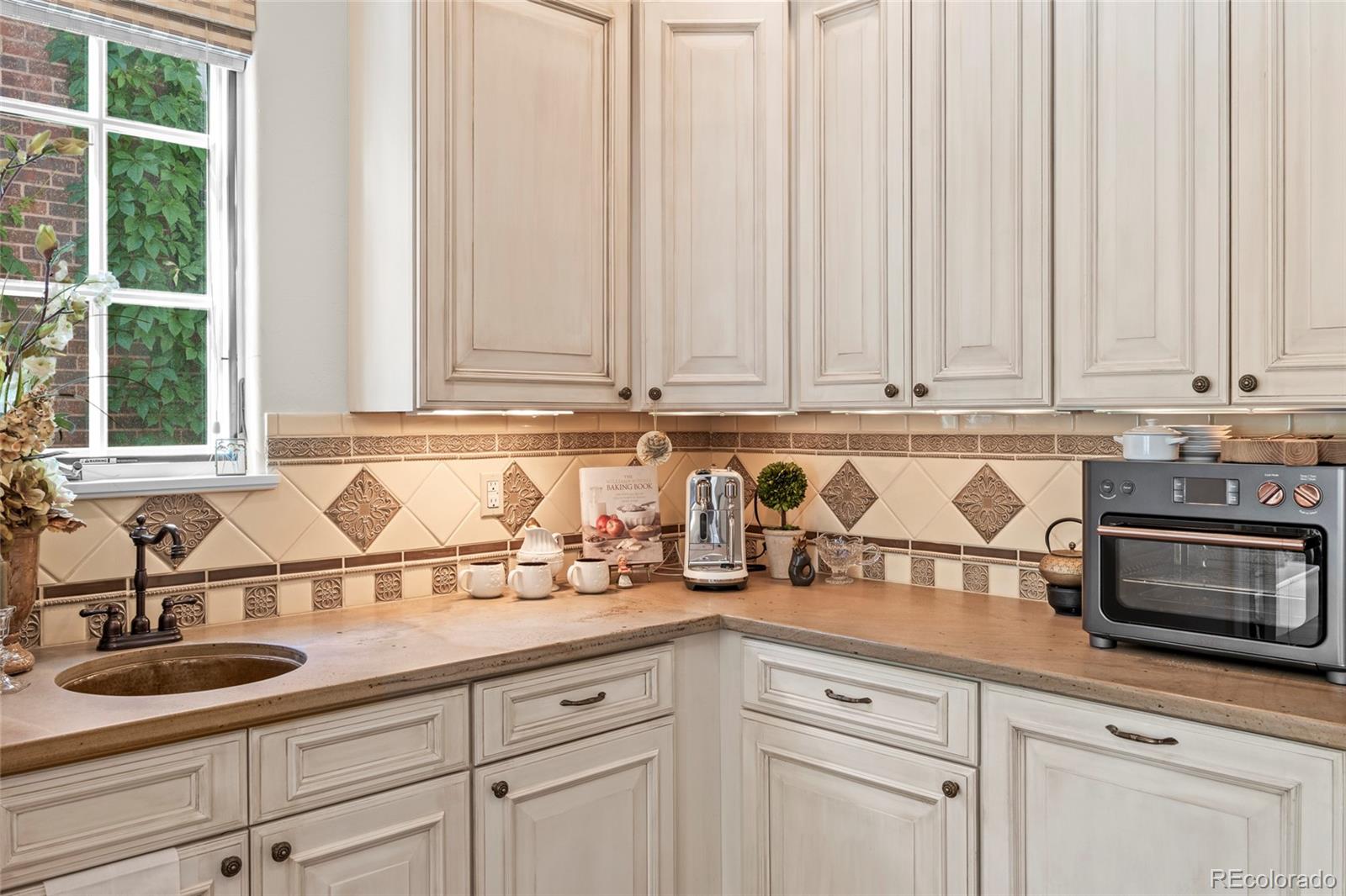 MLS Image #17 for 65  ash street,denver, Colorado