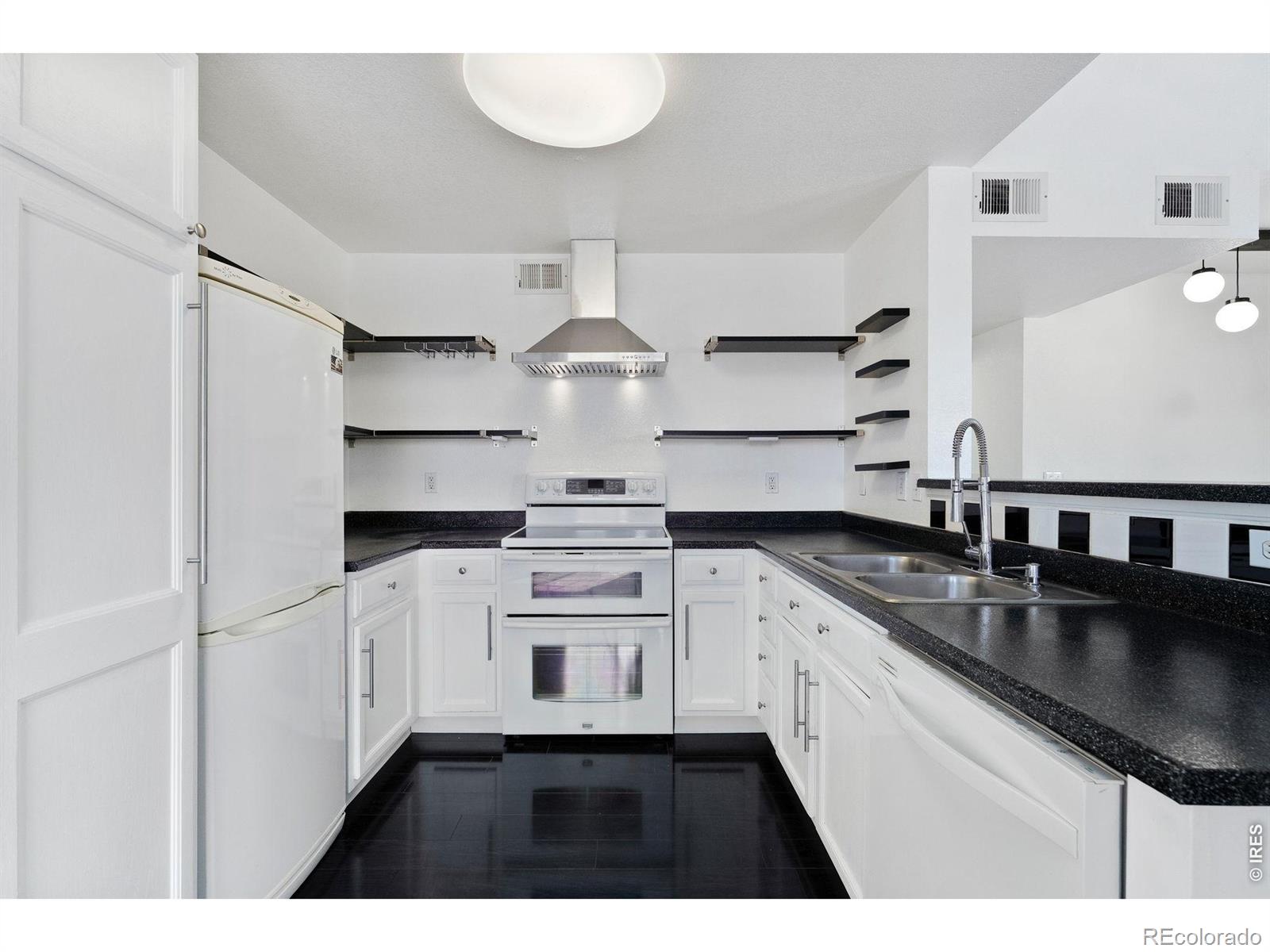 MLS Image #4 for 3002 w elizabeth street,fort collins, Colorado