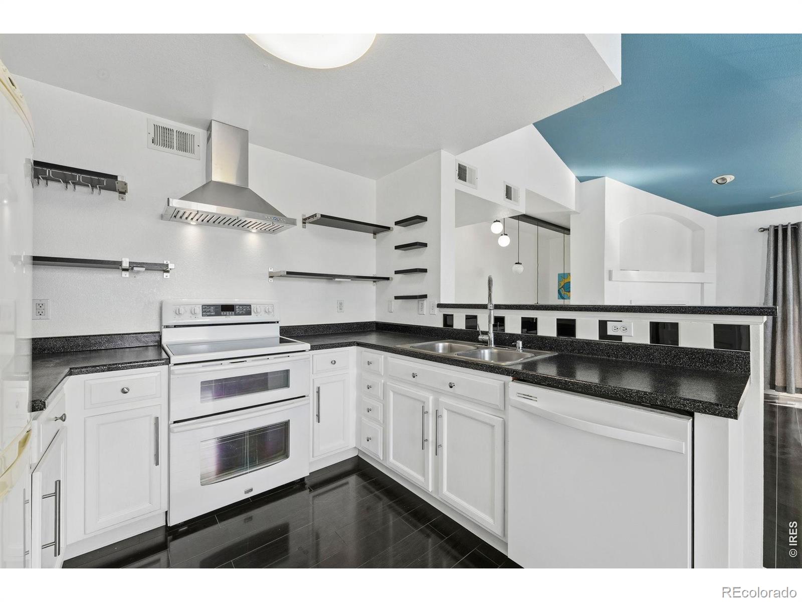 MLS Image #5 for 3002 w elizabeth street,fort collins, Colorado