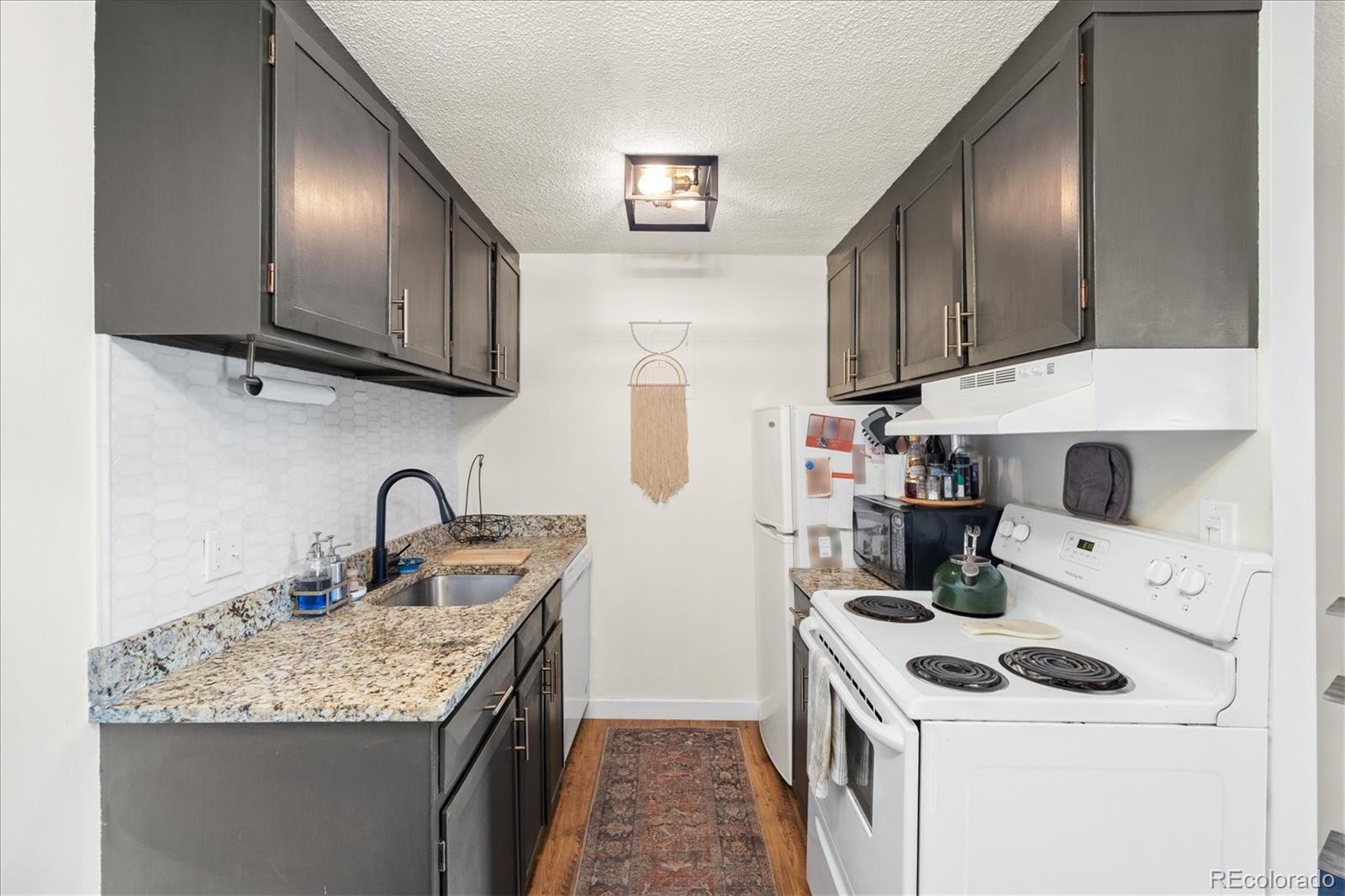MLS Image #8 for 799  dahlia street 503,denver, Colorado