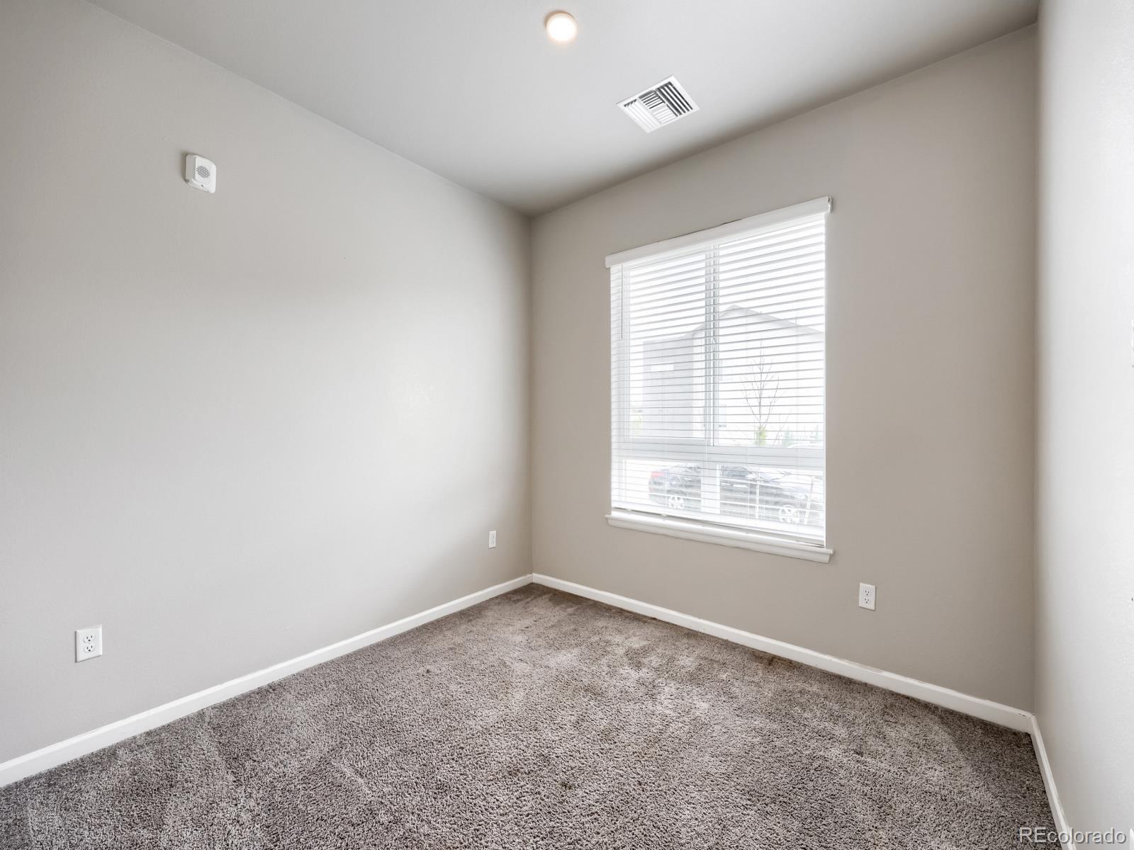 MLS Image #10 for 6153 n ceylon street,denver, Colorado