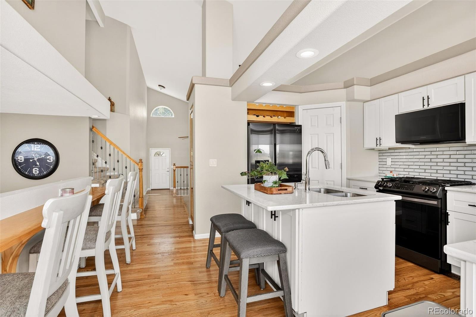 MLS Image #10 for 20395 e 49th avenue,denver, Colorado