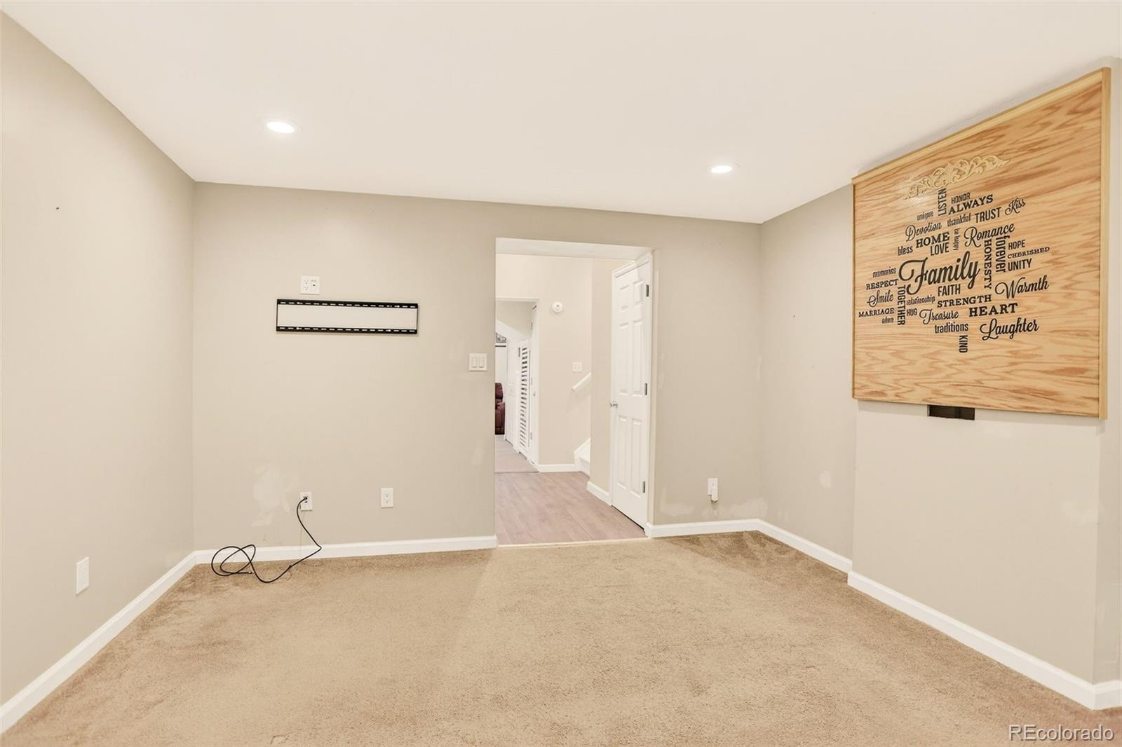 MLS Image #33 for 20395 e 49th avenue,denver, Colorado