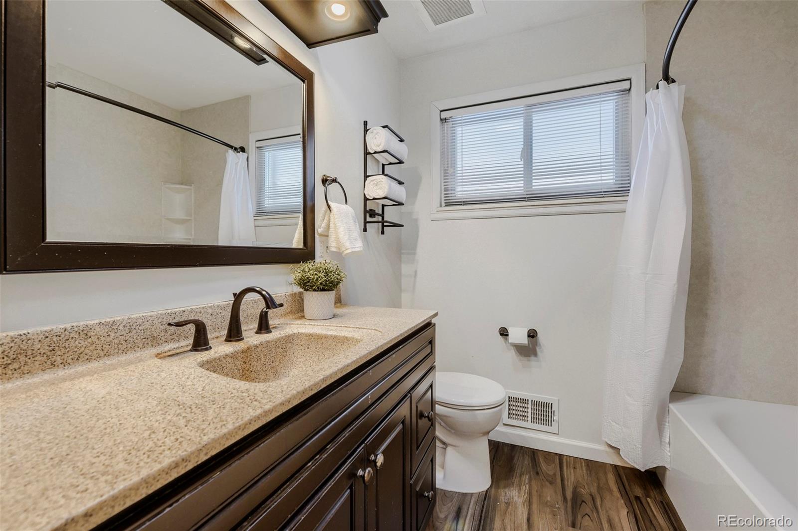 MLS Image #16 for 910 e briarwood circle,centennial, Colorado
