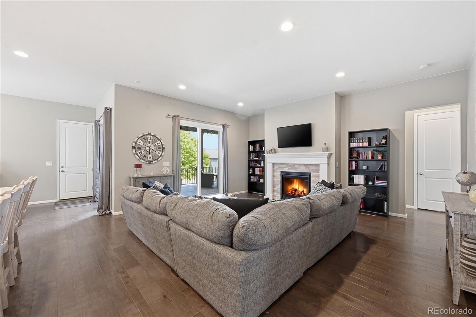 MLS Image #5 for 6449  village lane,centennial, Colorado