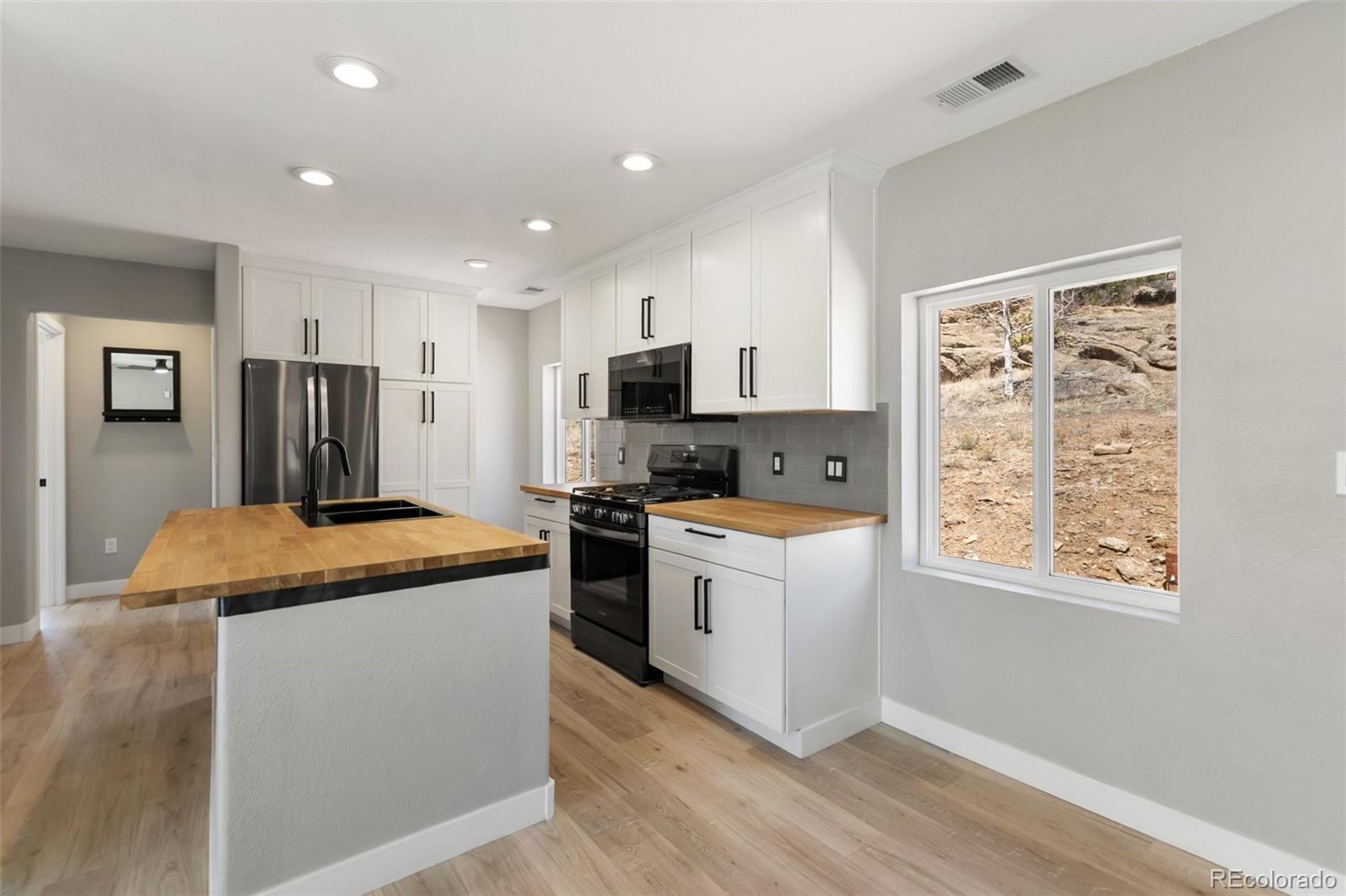 MLS Image #15 for 61  garnet lane,lake george, Colorado