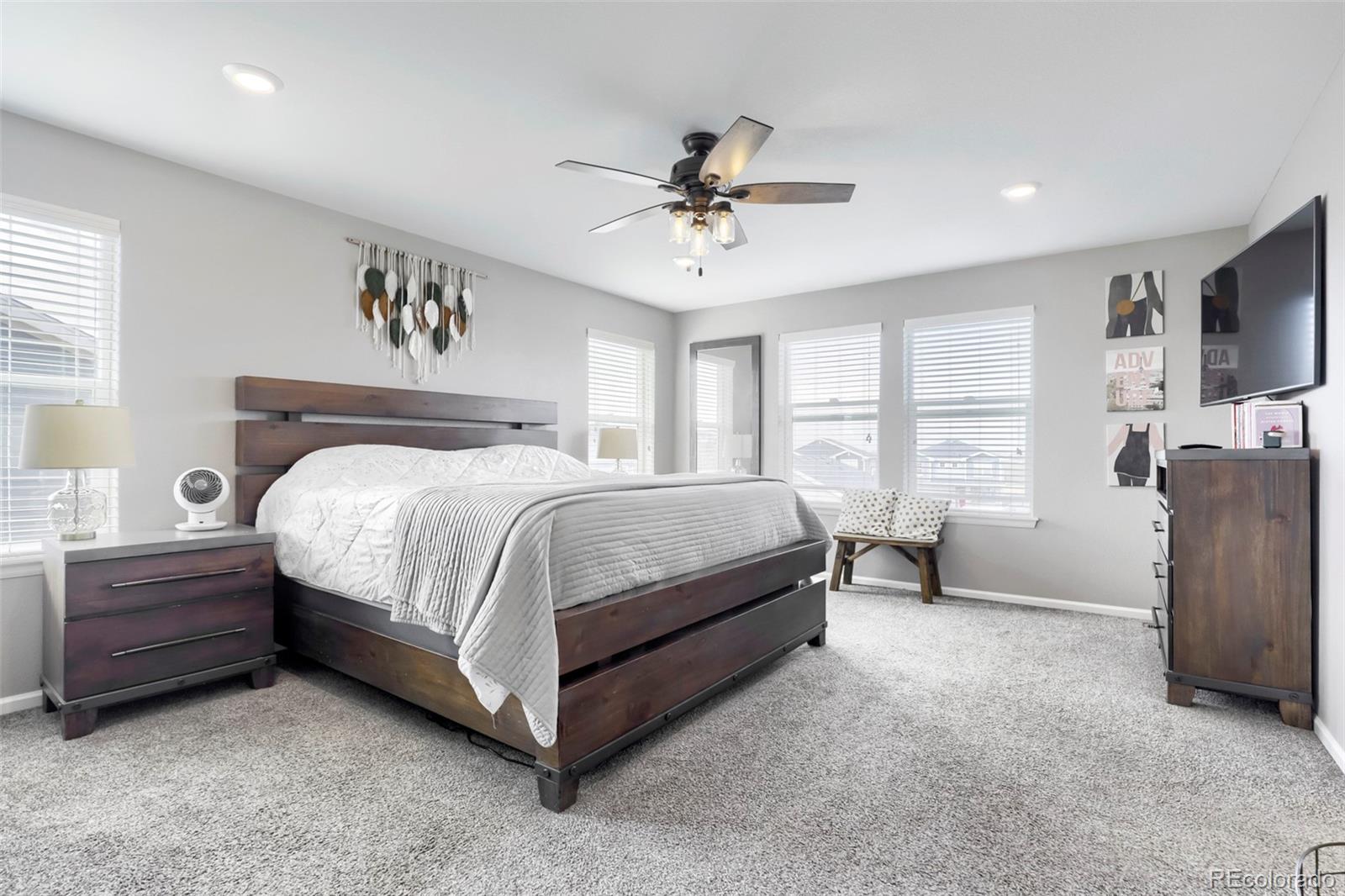 MLS Image #16 for 845 n waterloo circle,aurora, Colorado