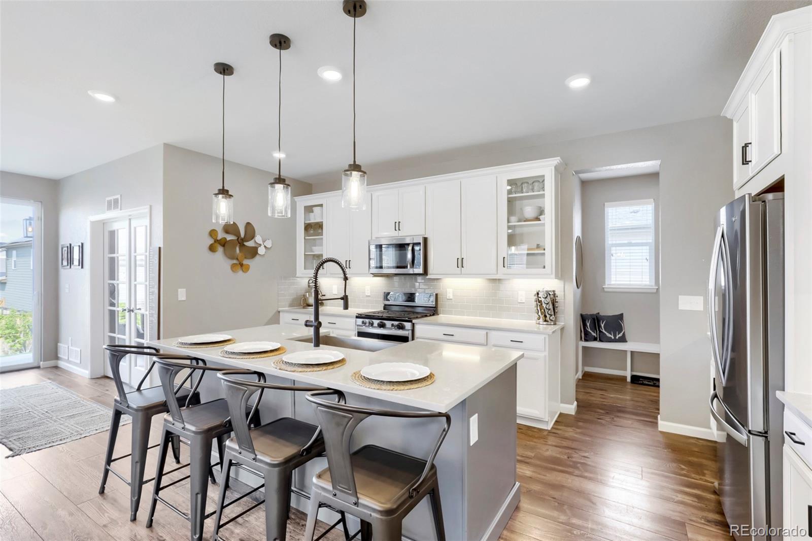 MLS Image #9 for 845 n waterloo circle,aurora, Colorado